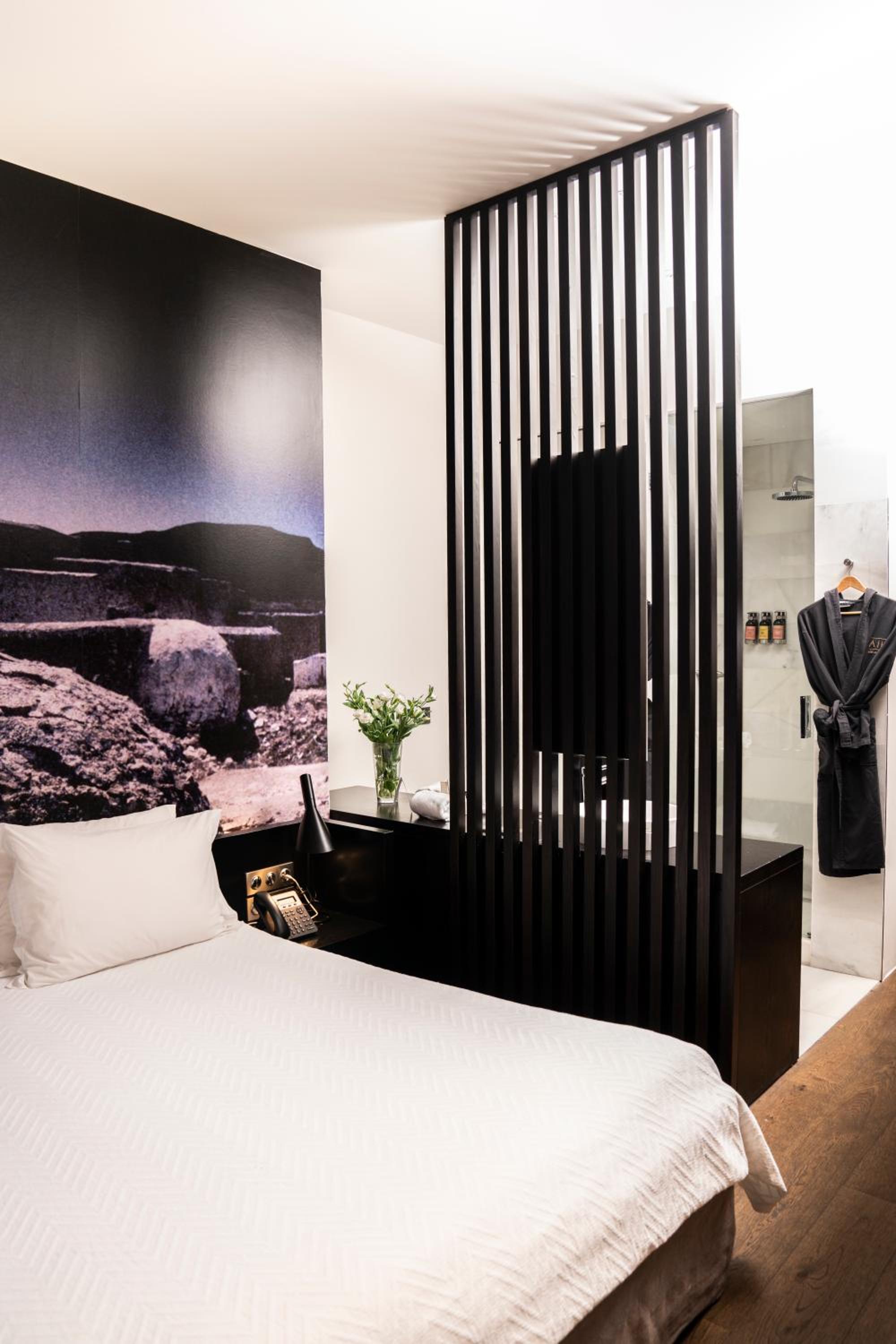 Double or Twin Room - Photo 4