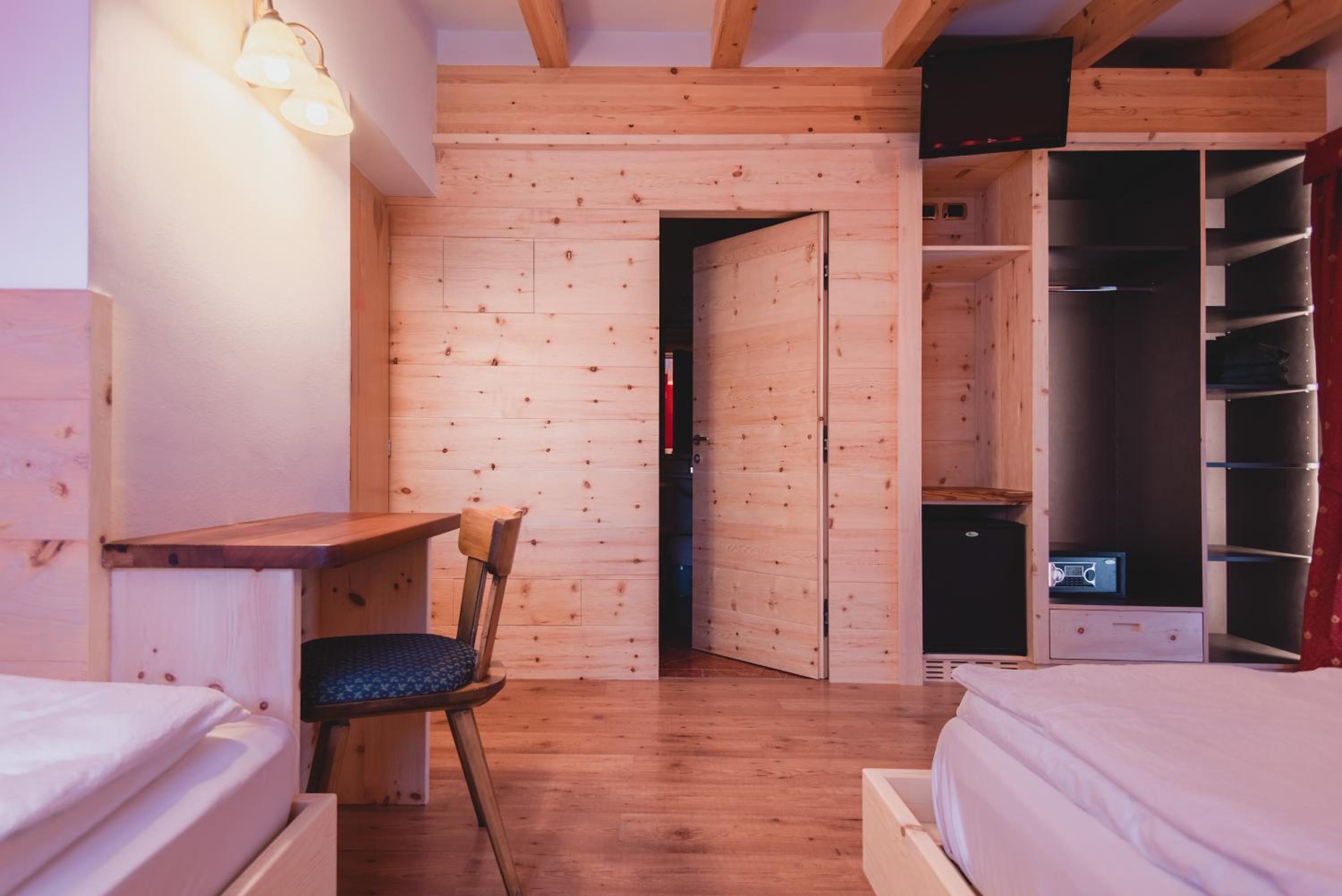 Superior Triple Room photo 3