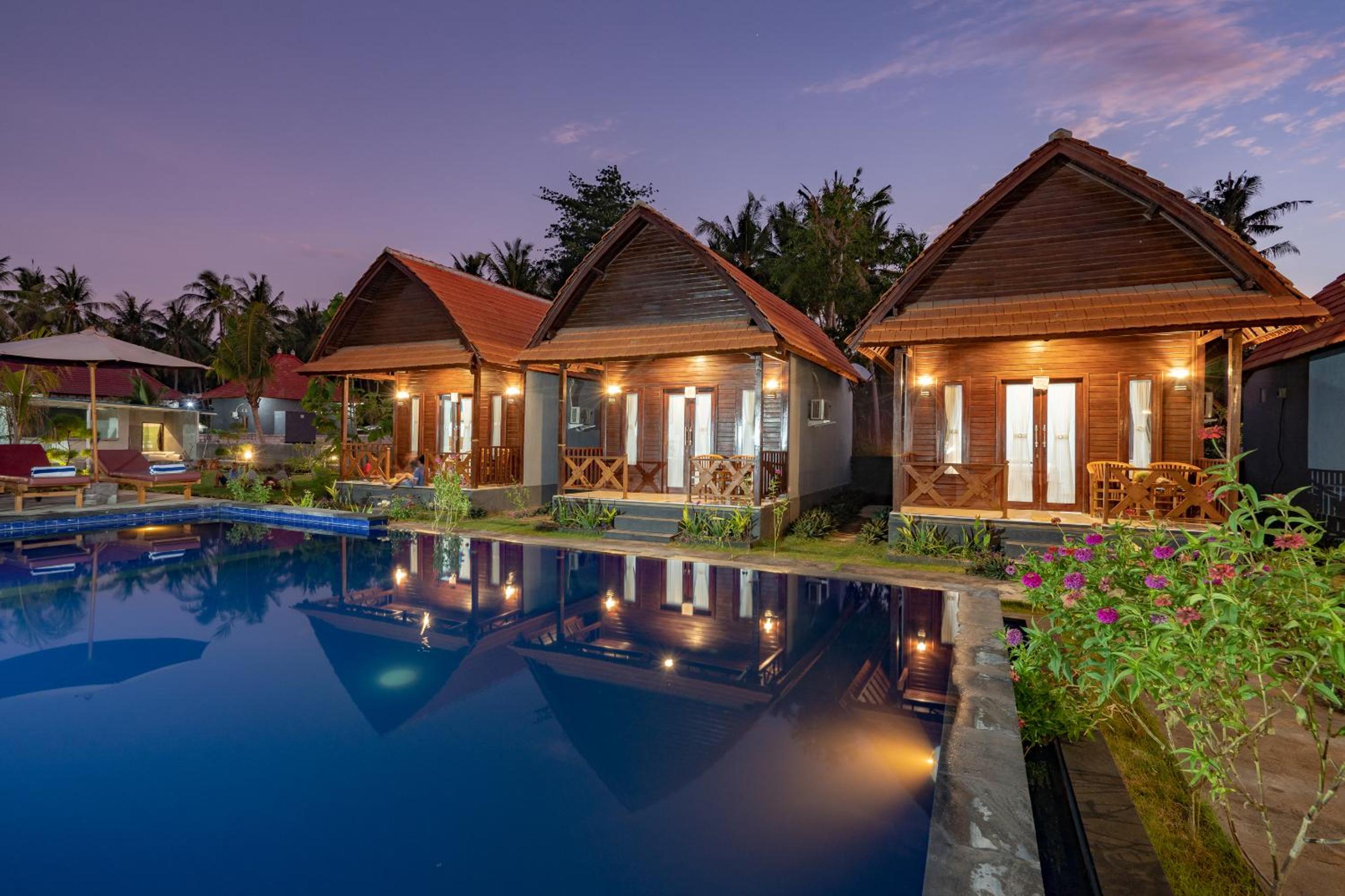 Double Room with Pool View - Photo 36