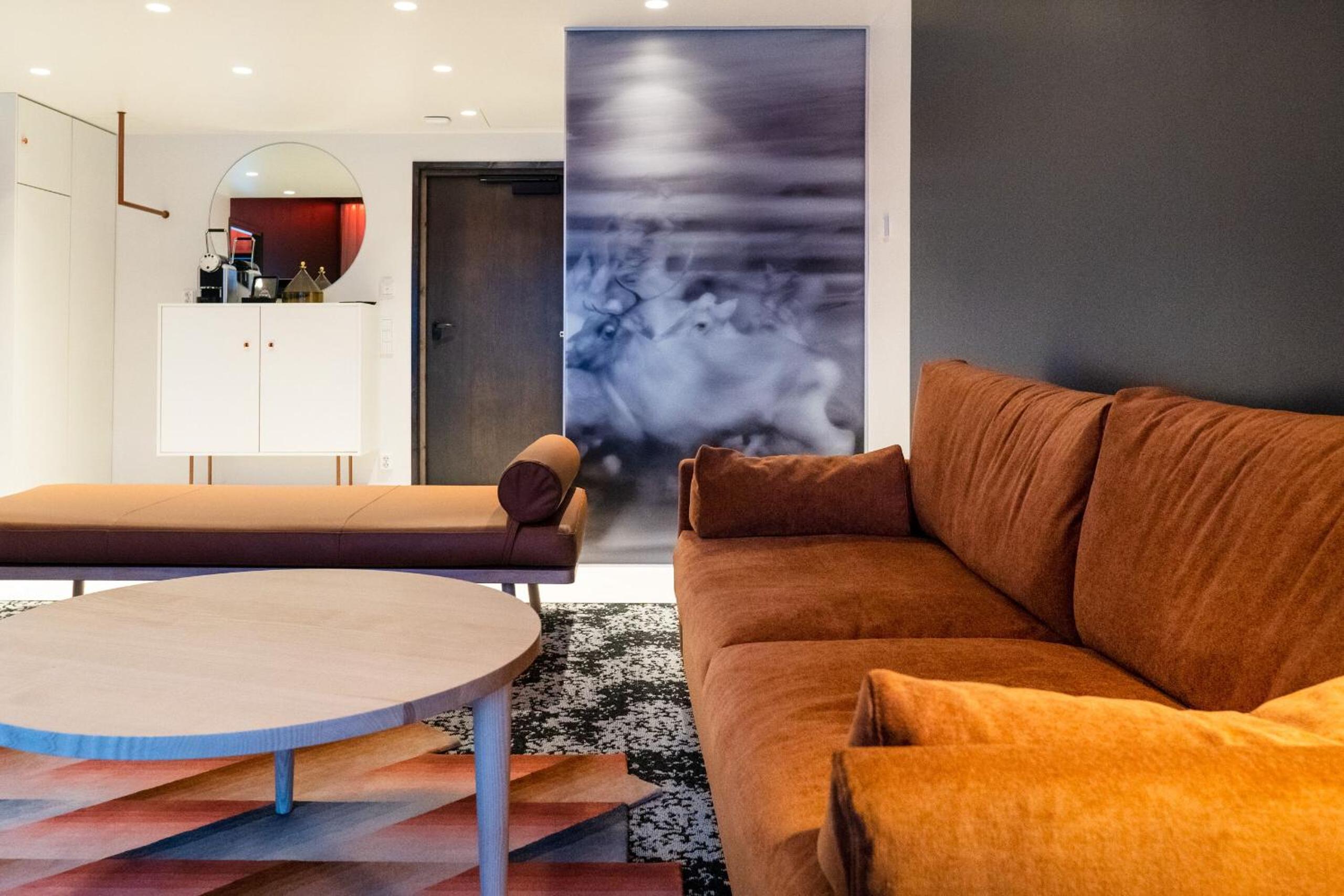 Deluxe King Suite - Photo 5