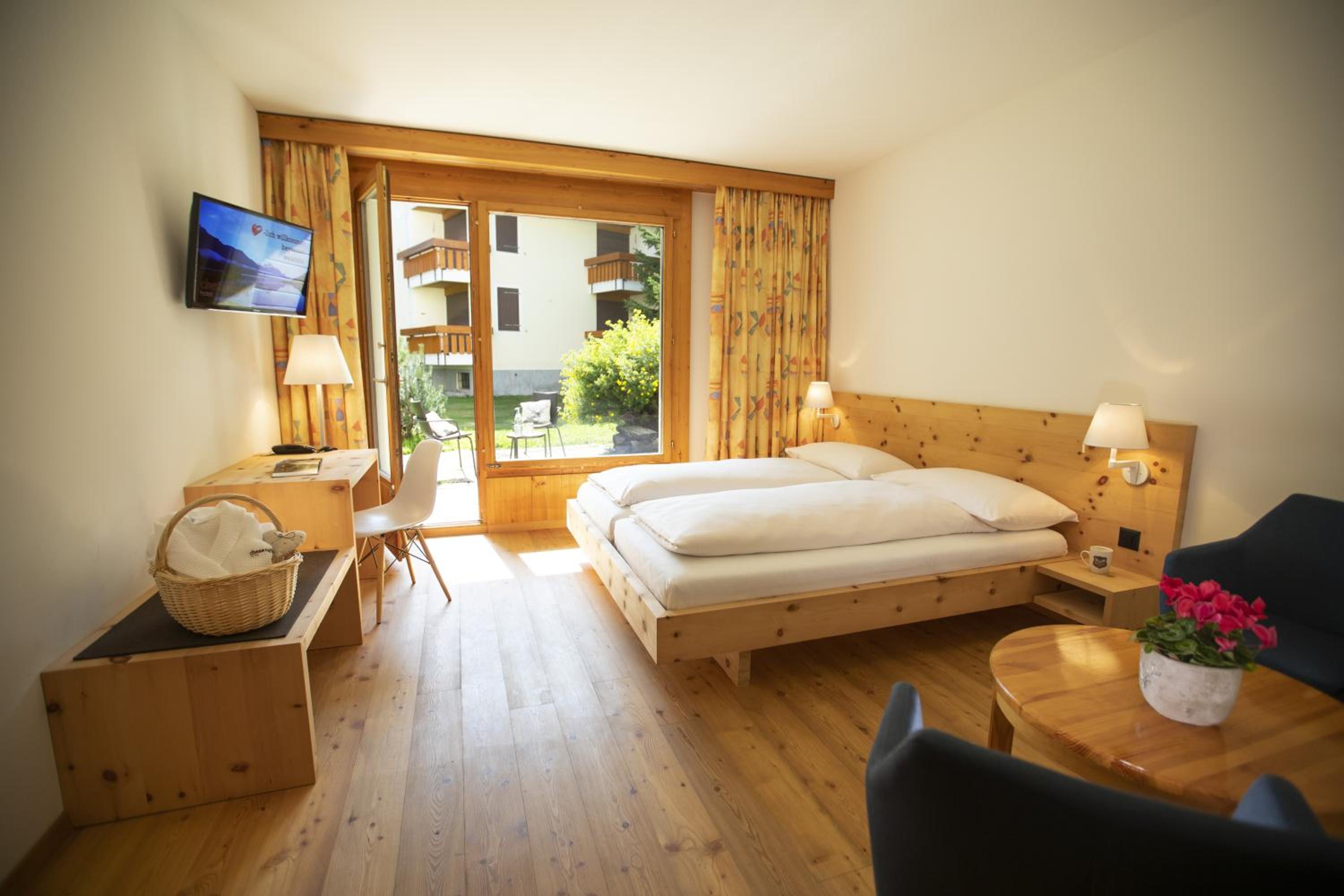 Classic Double Room with Balcony photo 3