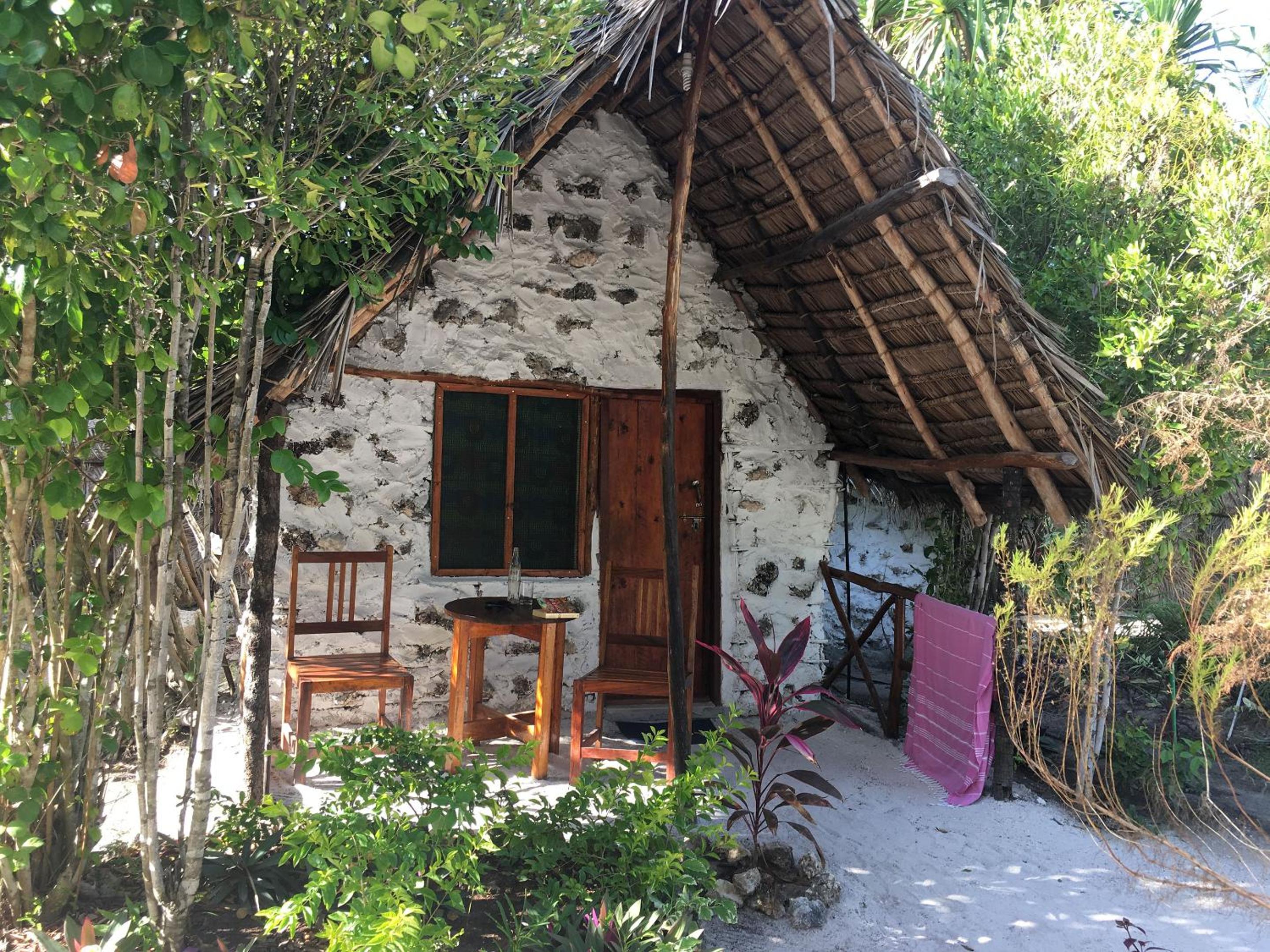 Bungalow with Garden view (7)