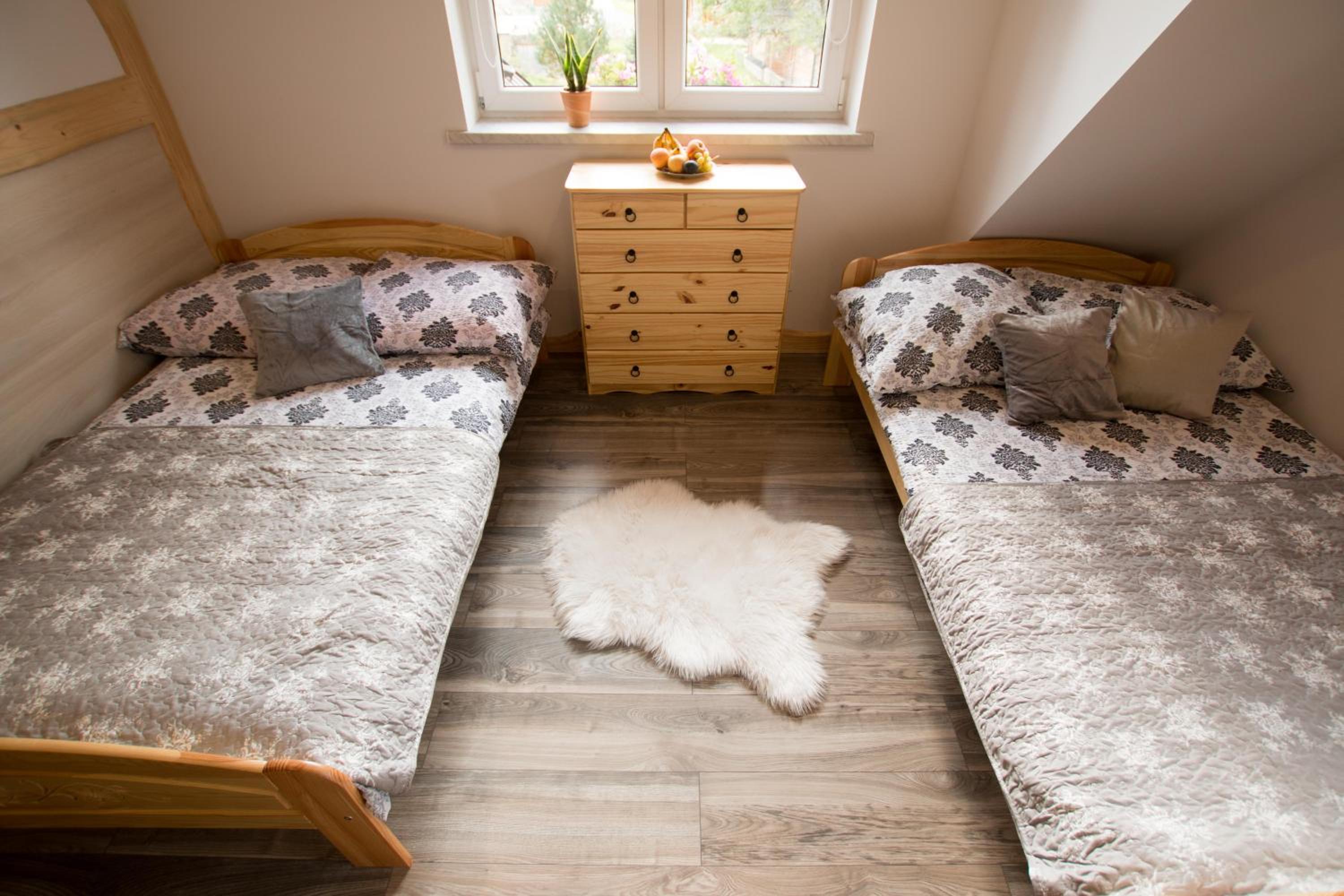 Deluxe Queen Room with Two Queen Beds photo 3