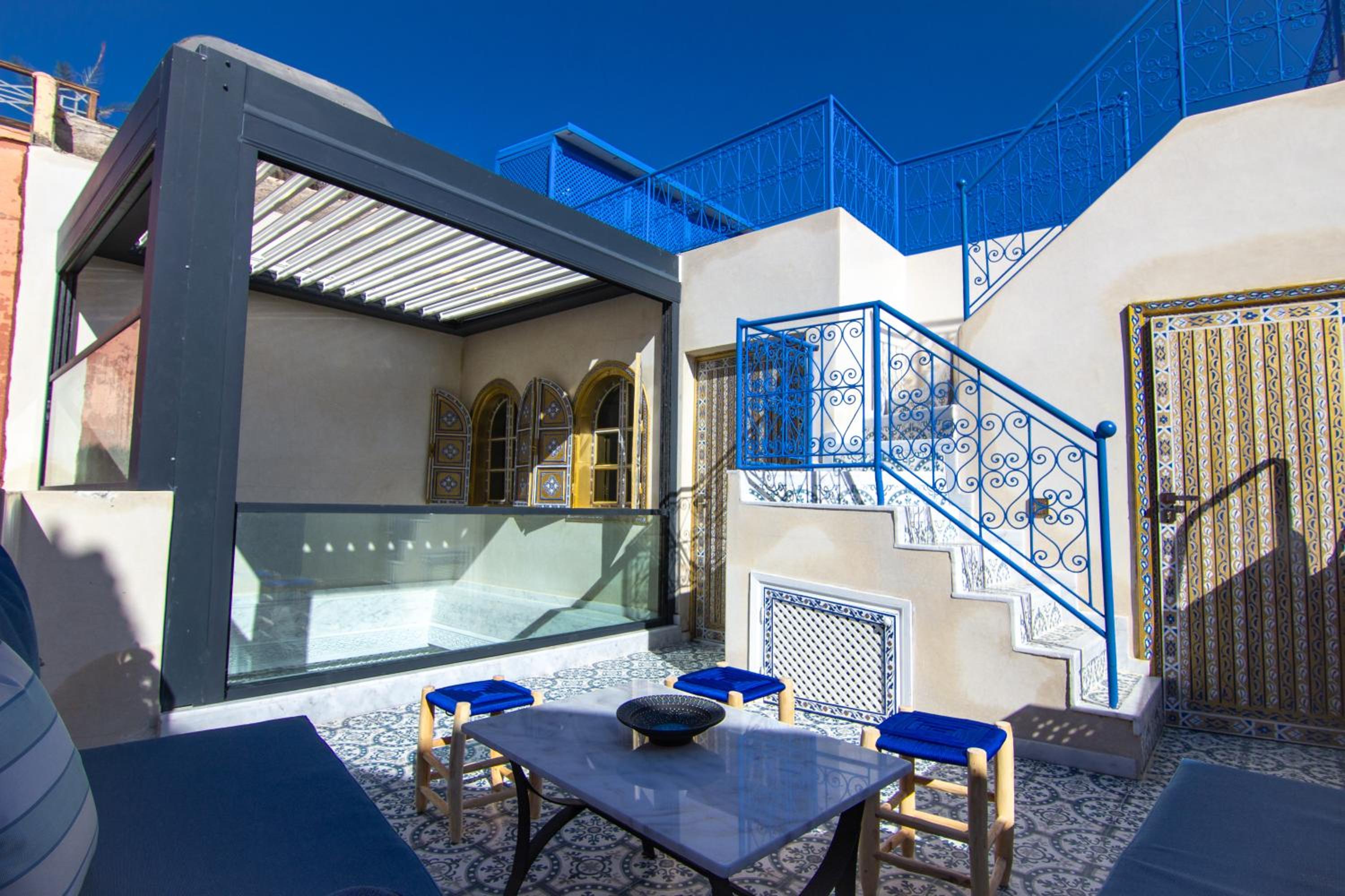Privatized Blue House (Three bedrooms) - Photo 4
