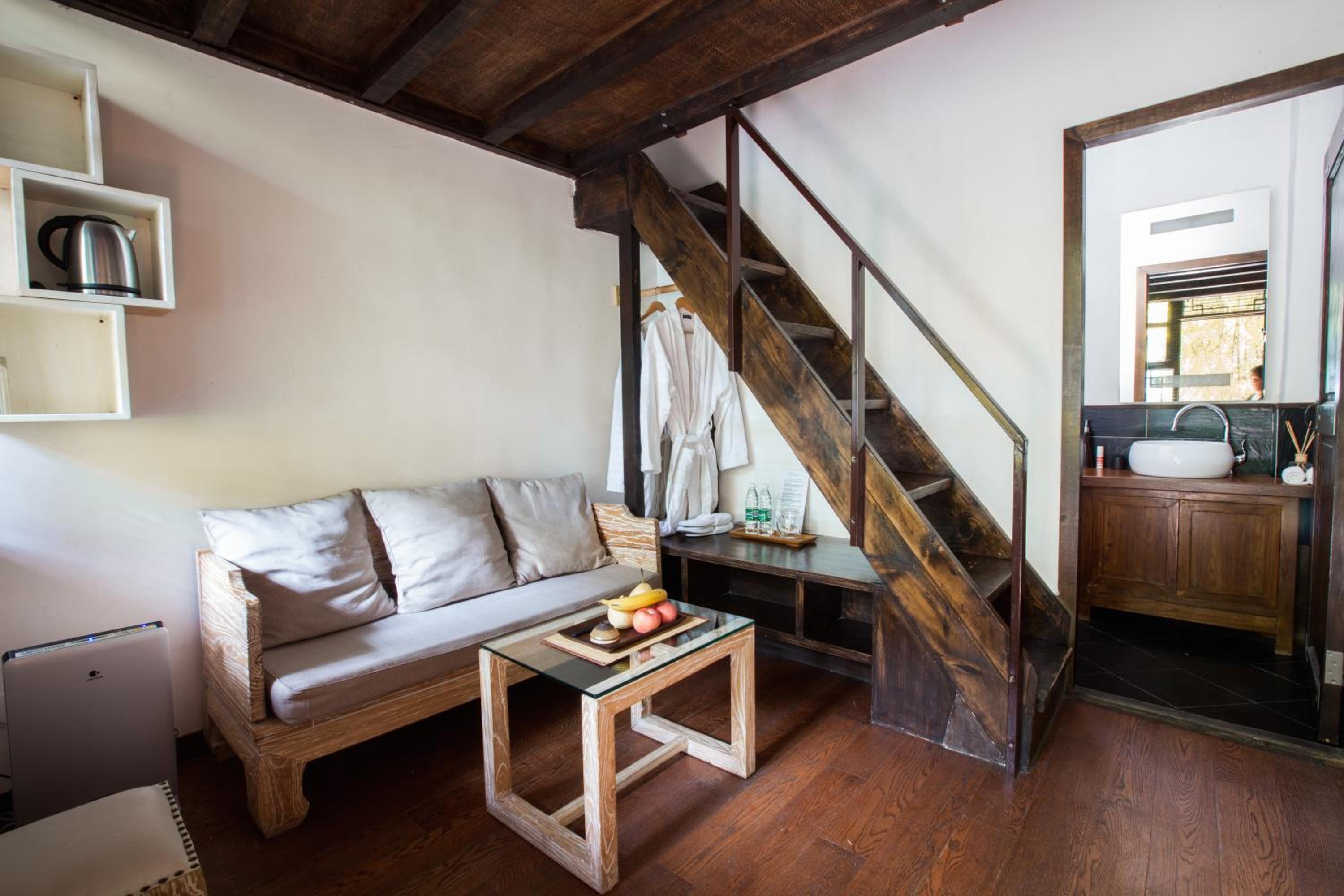 Courtyard Room