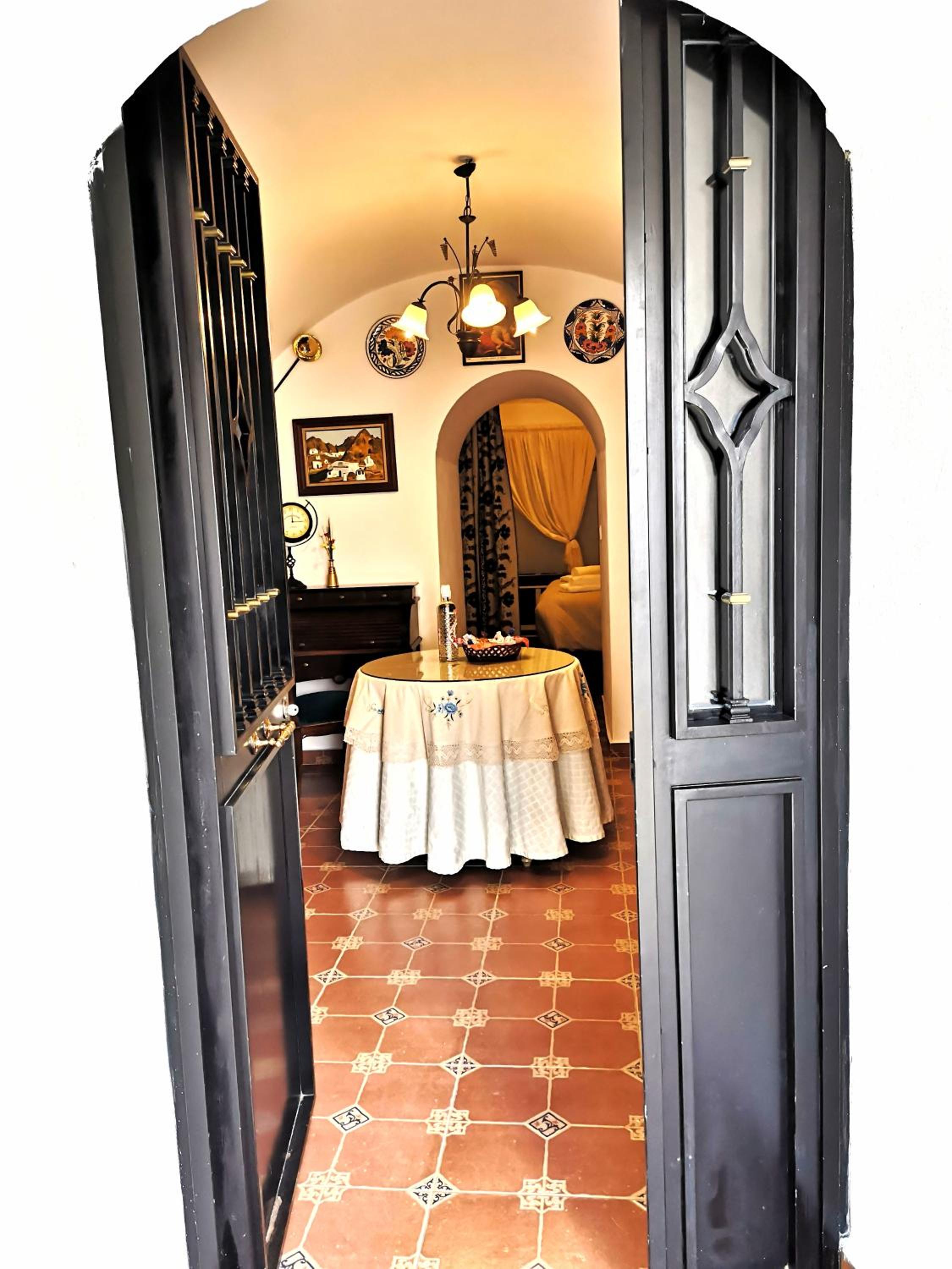 Three-Bedroom House - Photo 10