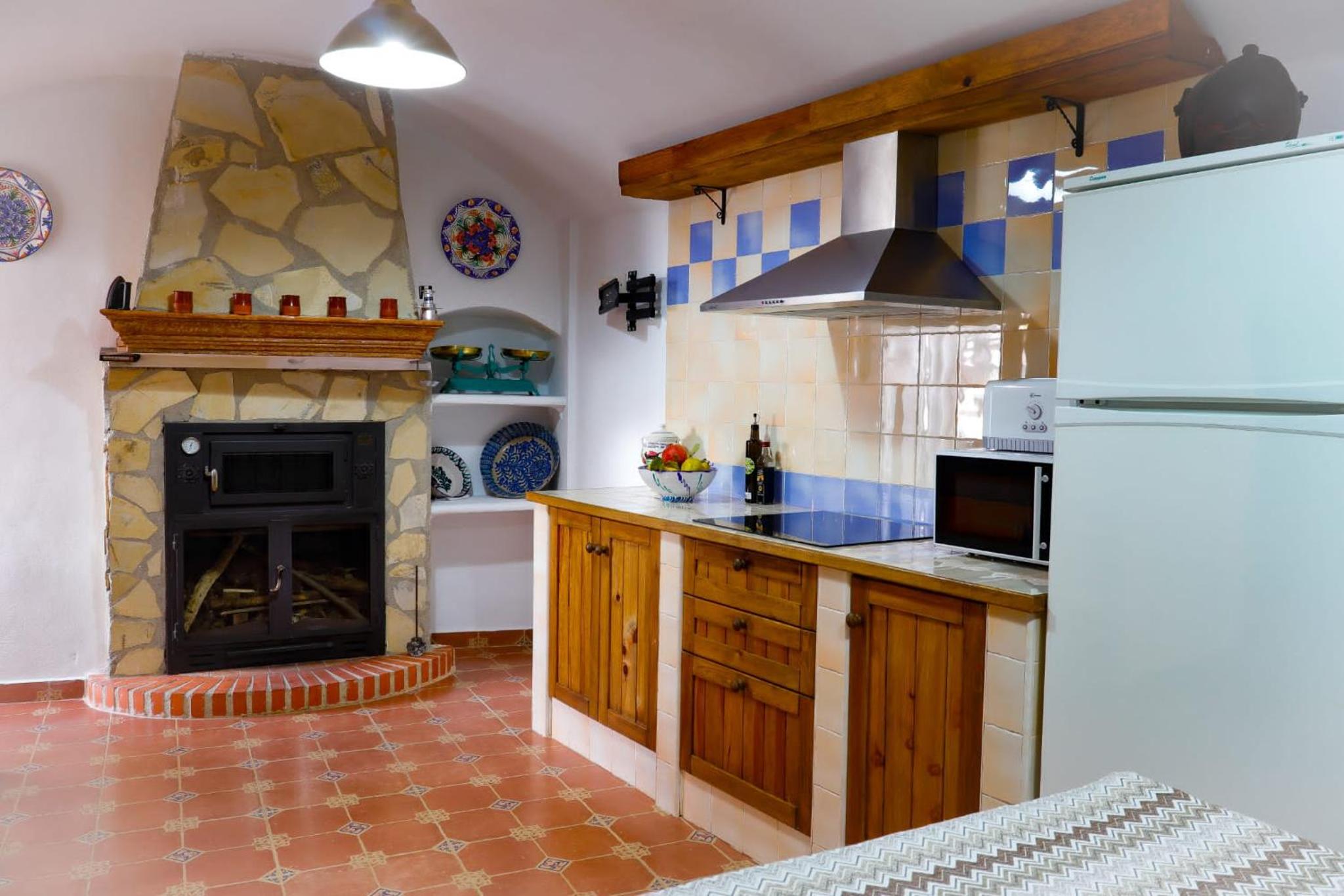 Three-Bedroom House - Photo 21