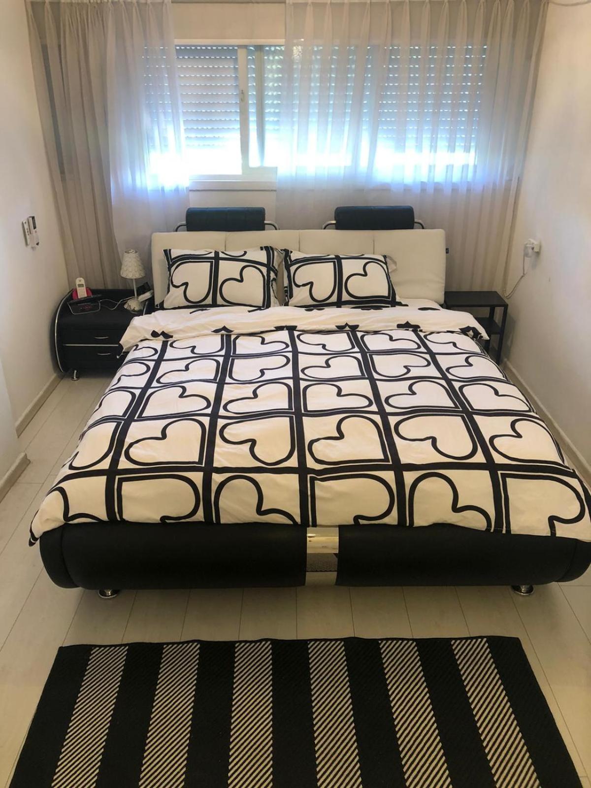 Queen Room - Photo 18