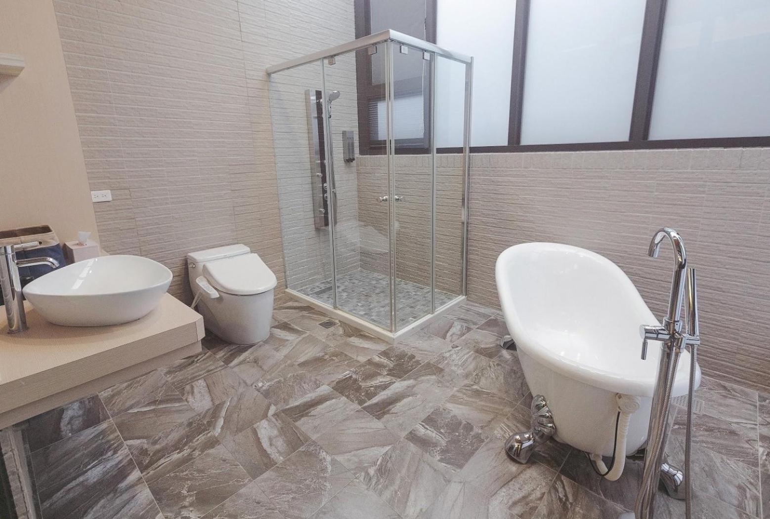 Deluxe Double Room with Bath photo 2