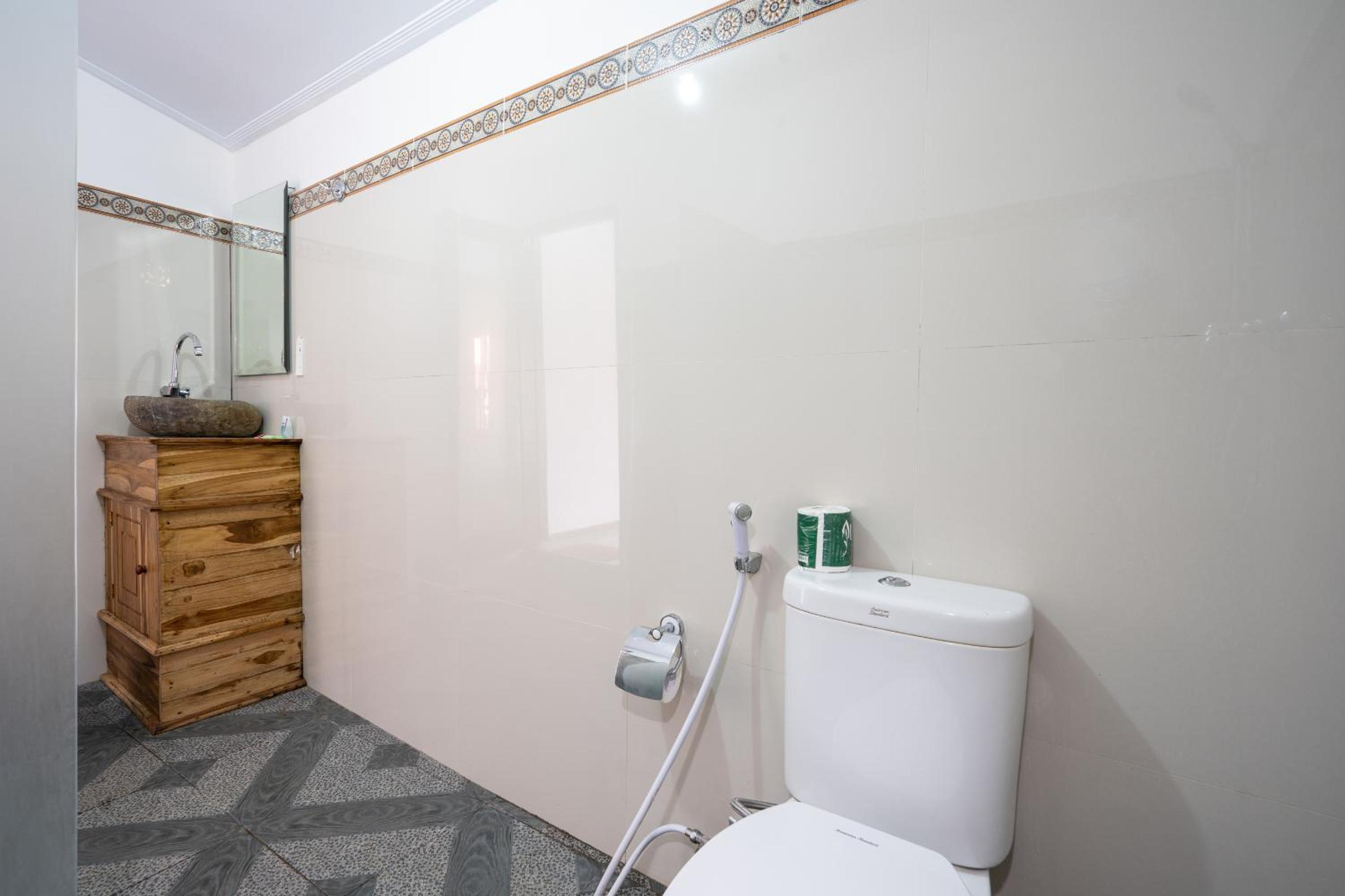Double Room with Pool View - Photo 22