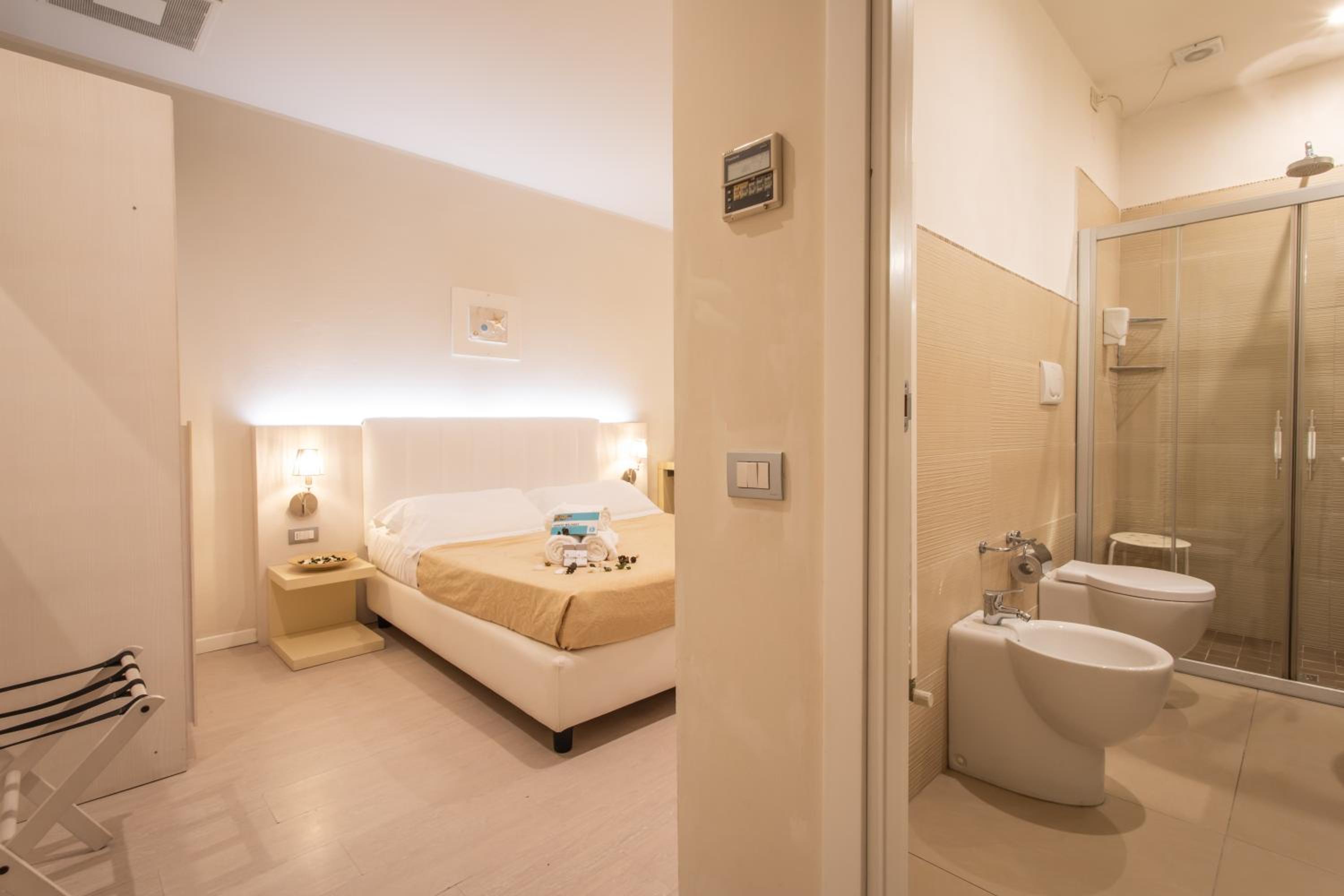 Classic Double or Twin Room - Photo 1