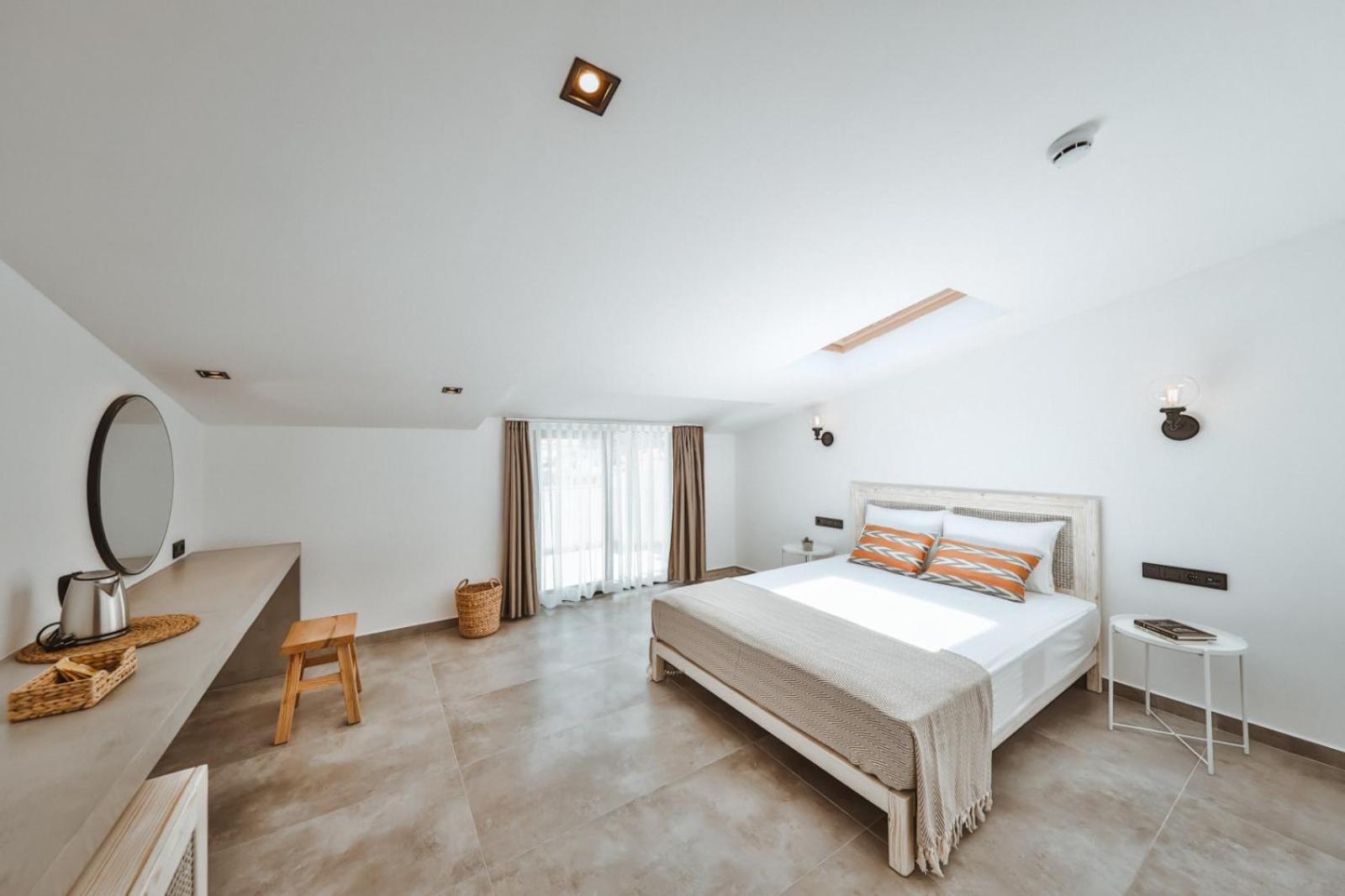 Double Room with Terrace - Photo 3