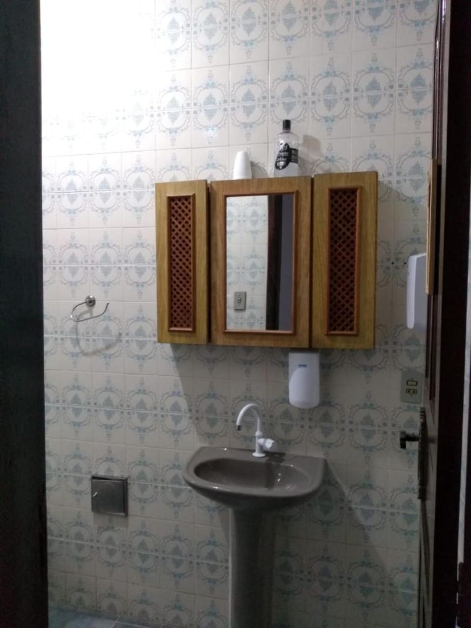 Economy Quadruple Room with Shared Bathroom photo 3