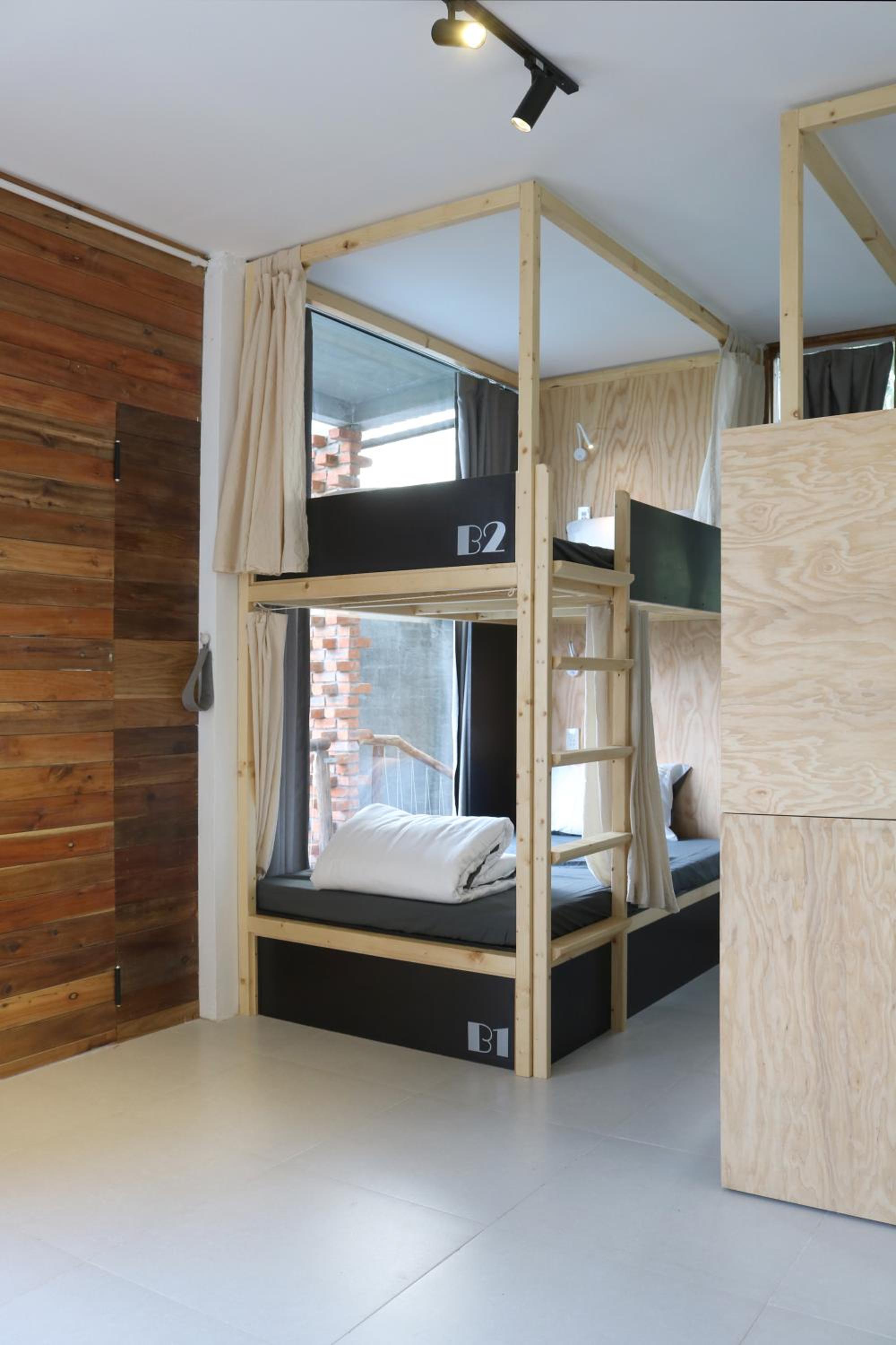 Bed in 6-Bed Mixed Dormitory Room photo 2