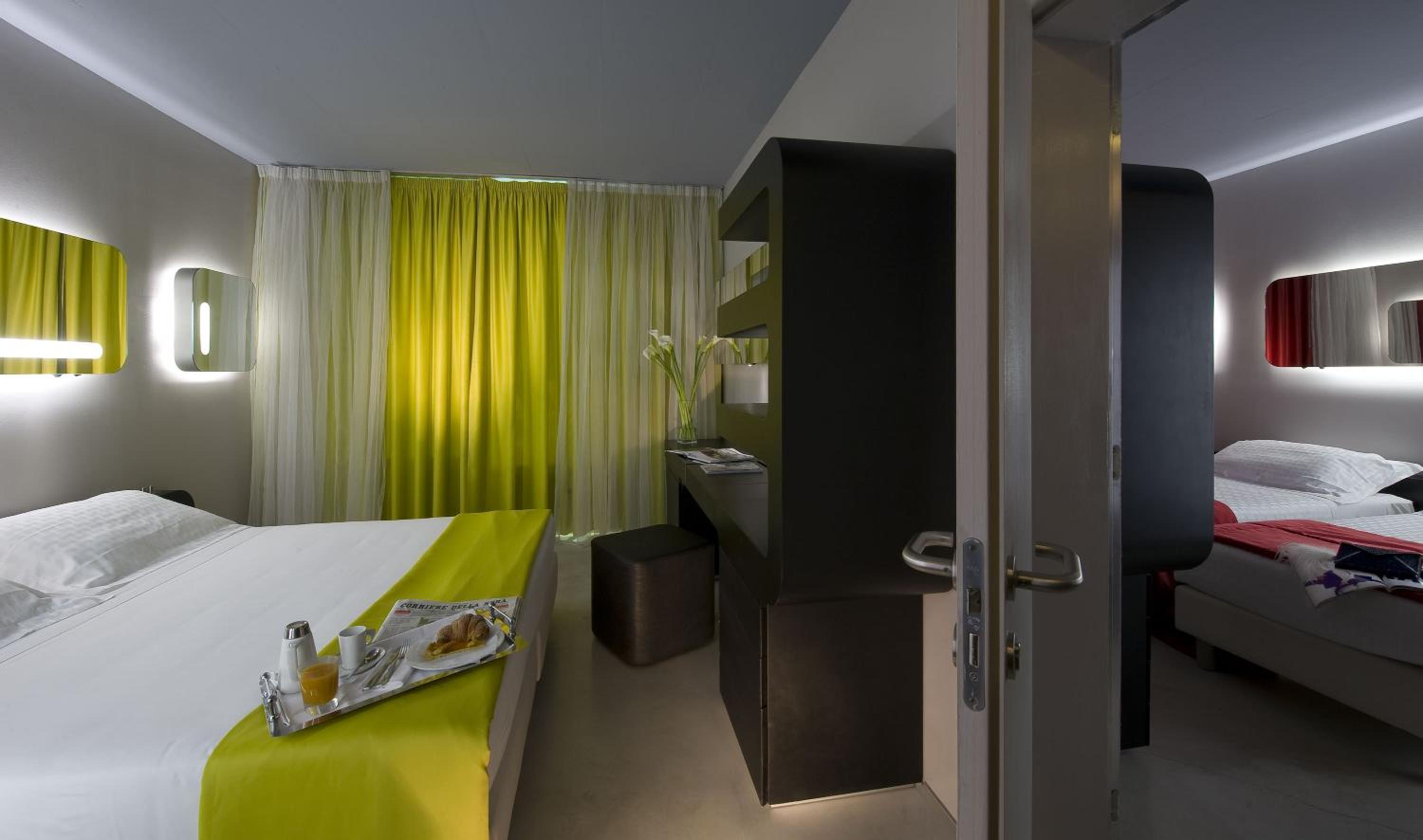 Connecting Room - Photo 1