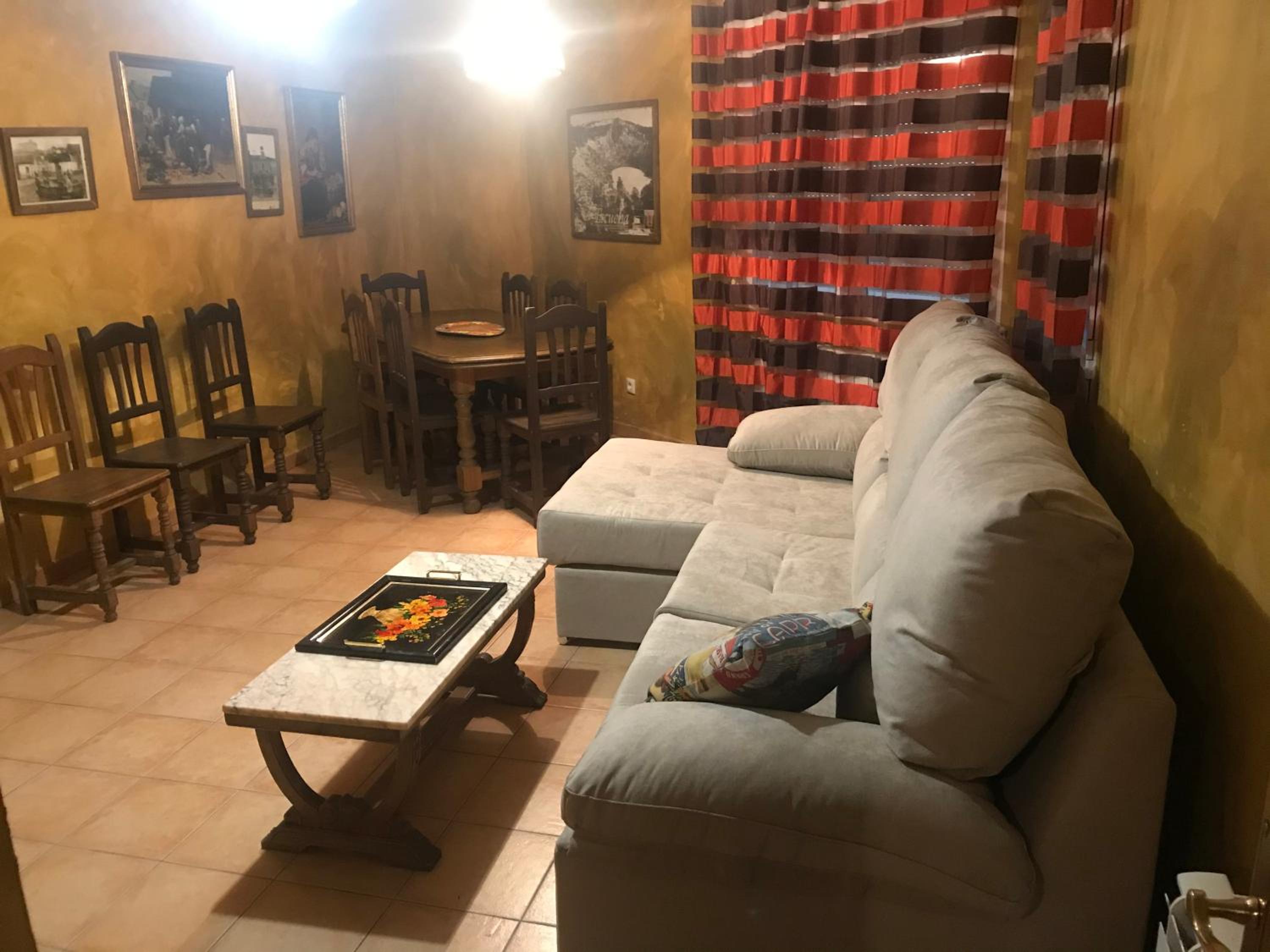 Casa de cuatro habitaciones