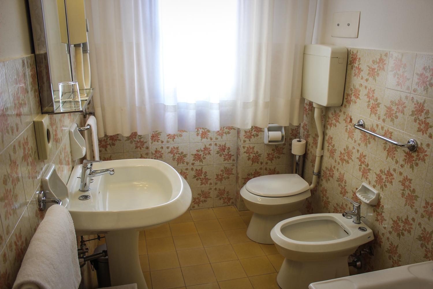 Double or Twin Room photo 2