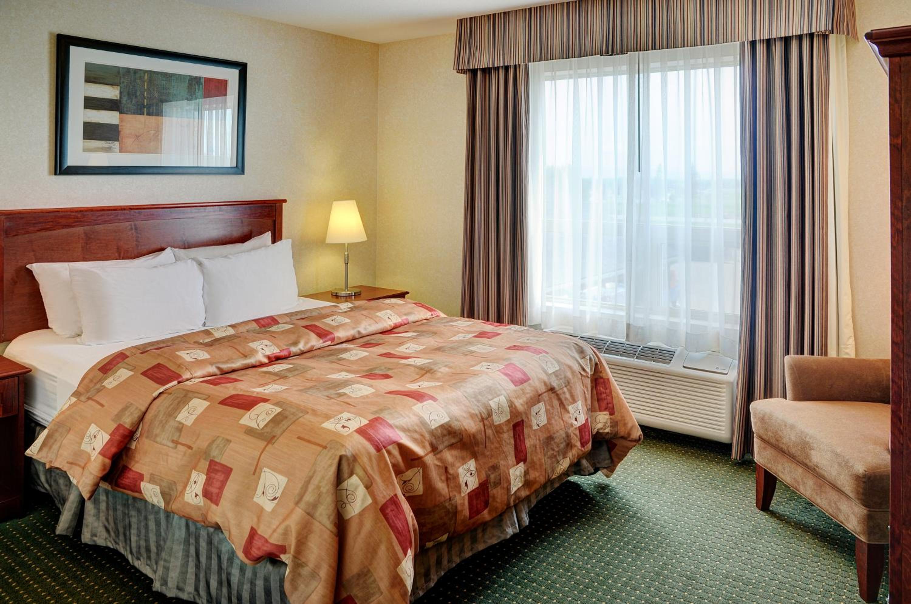 Queen Room with Two Queen Beds photo 2