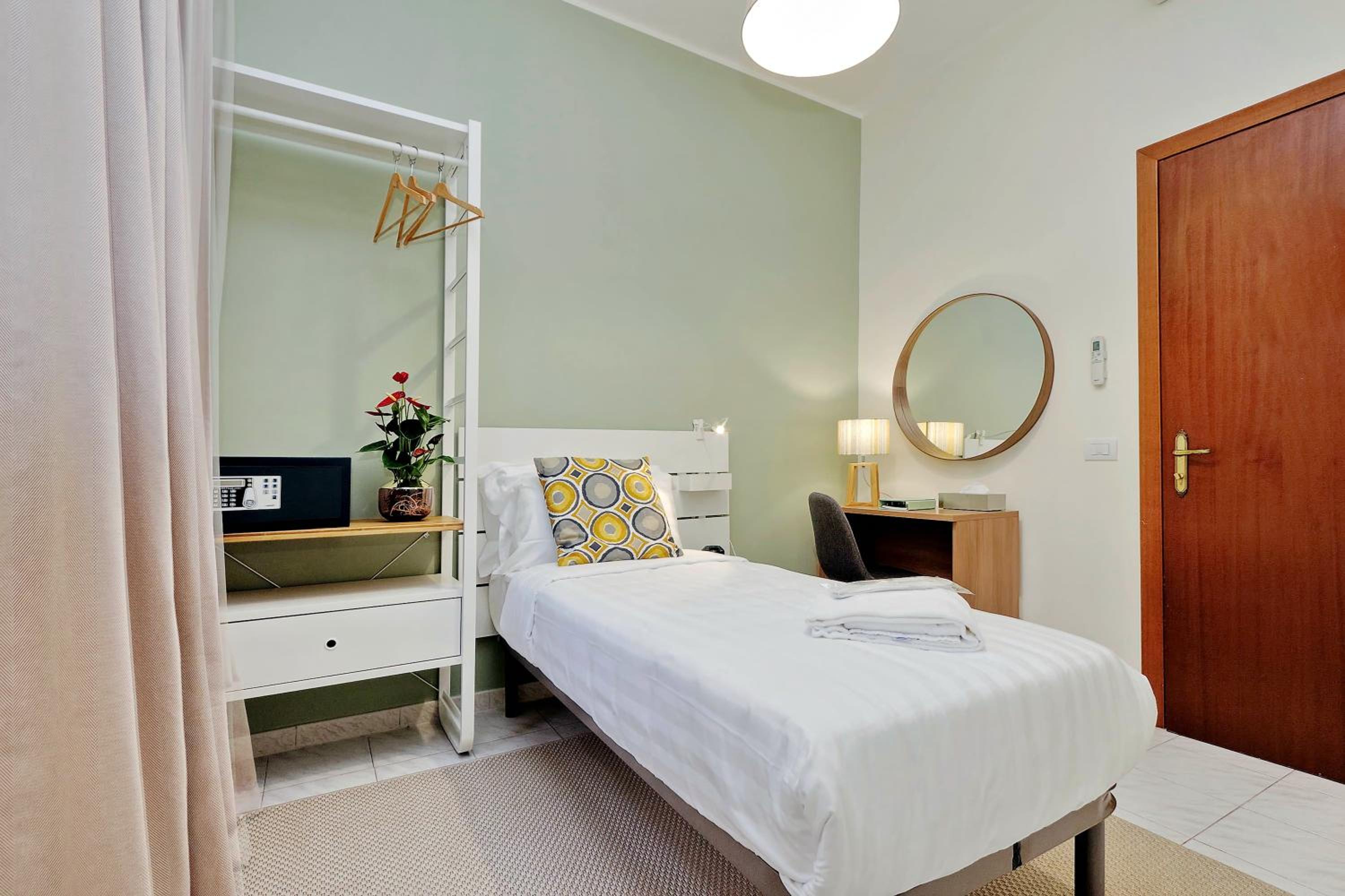 Single Room photo 1