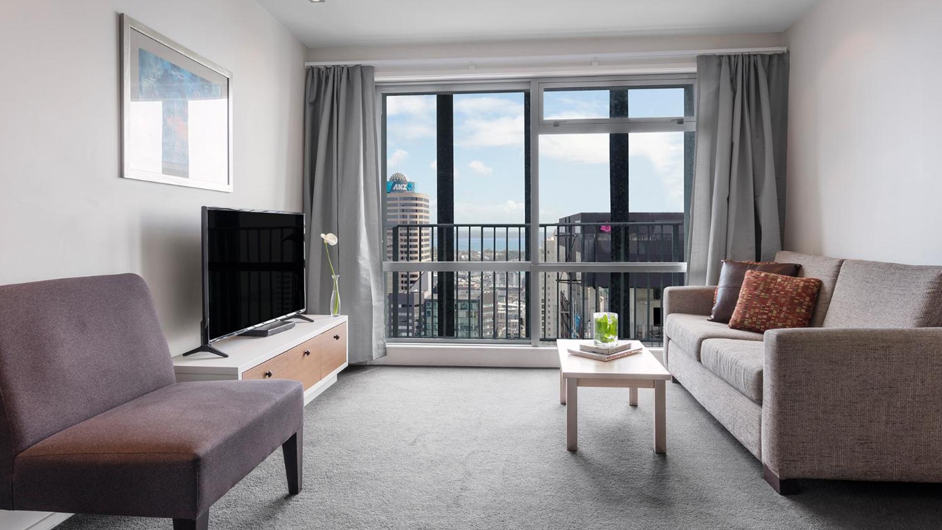 Two-Bedroom Apartment with City View - Photo 1