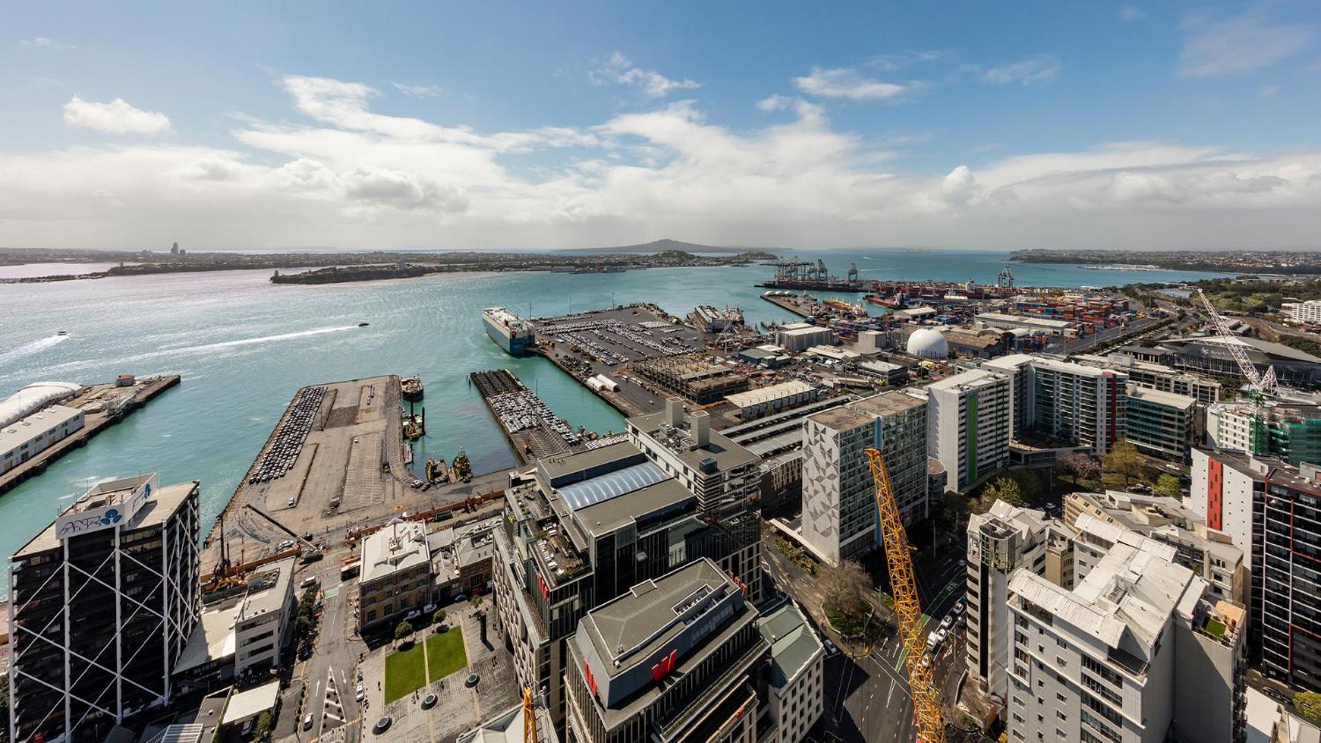 Two-Bedroom Apartment with Harbor View - Photo 5