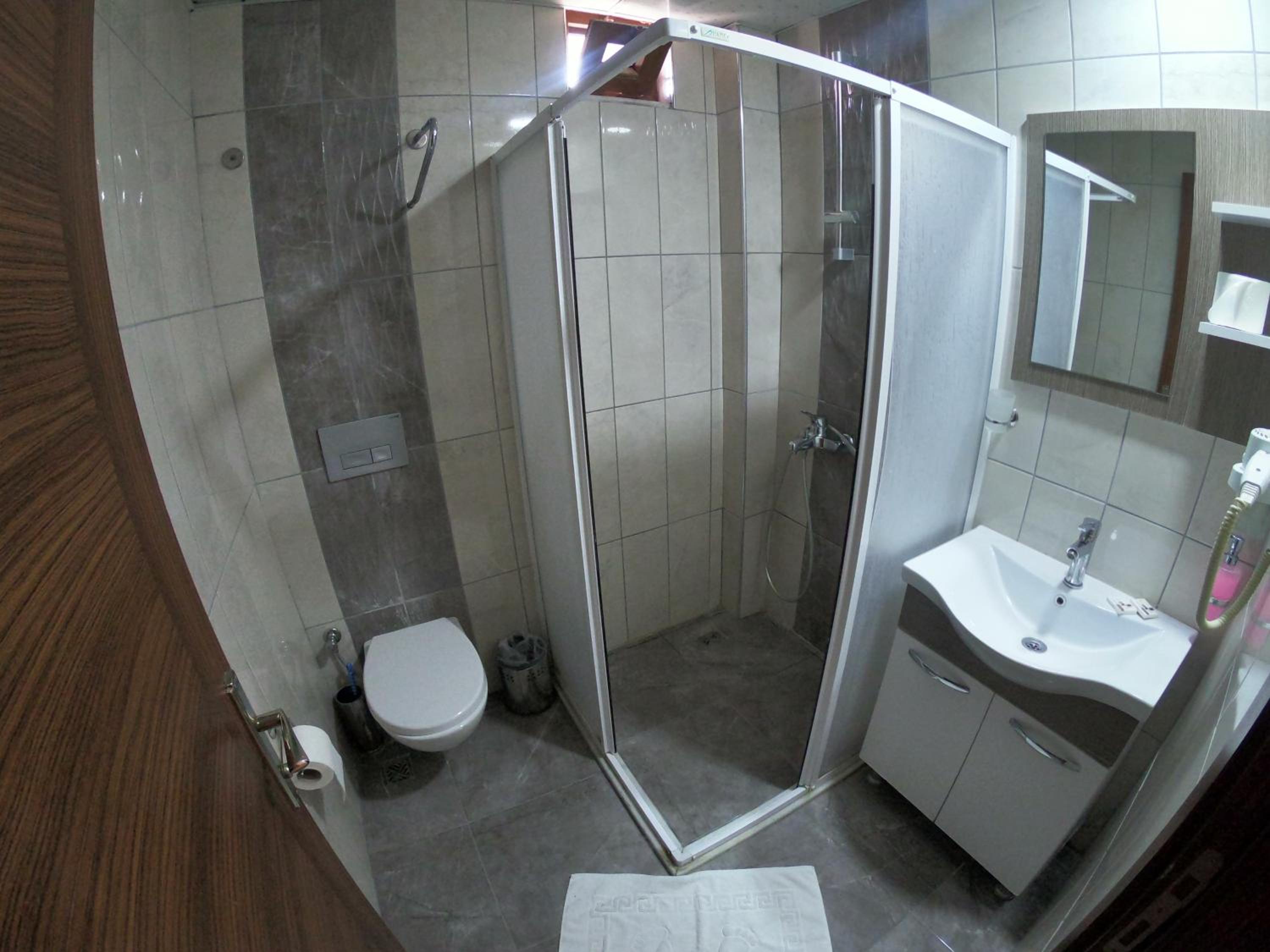 Twin Room - Photo 3