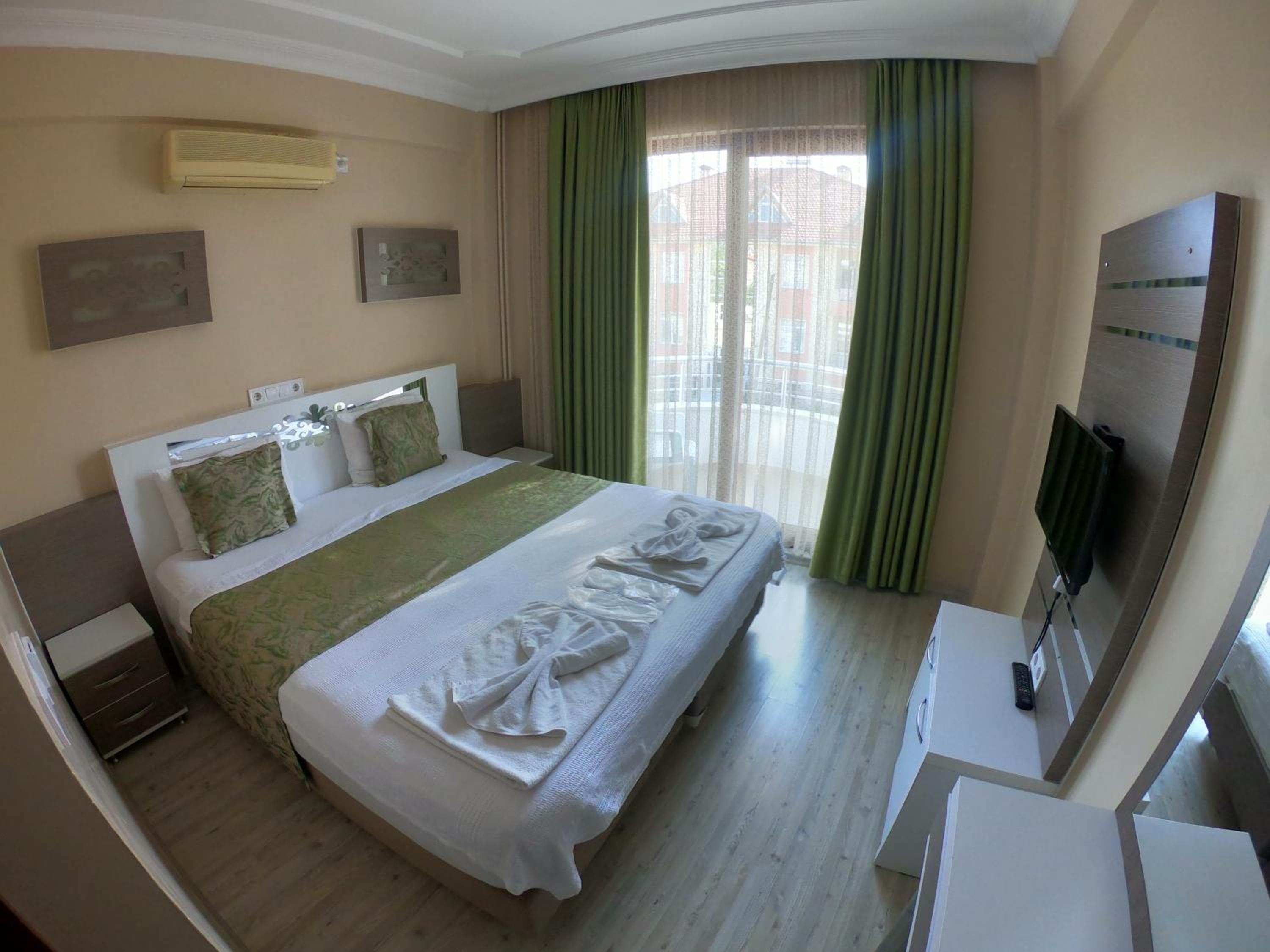 Double Room - Photo 14