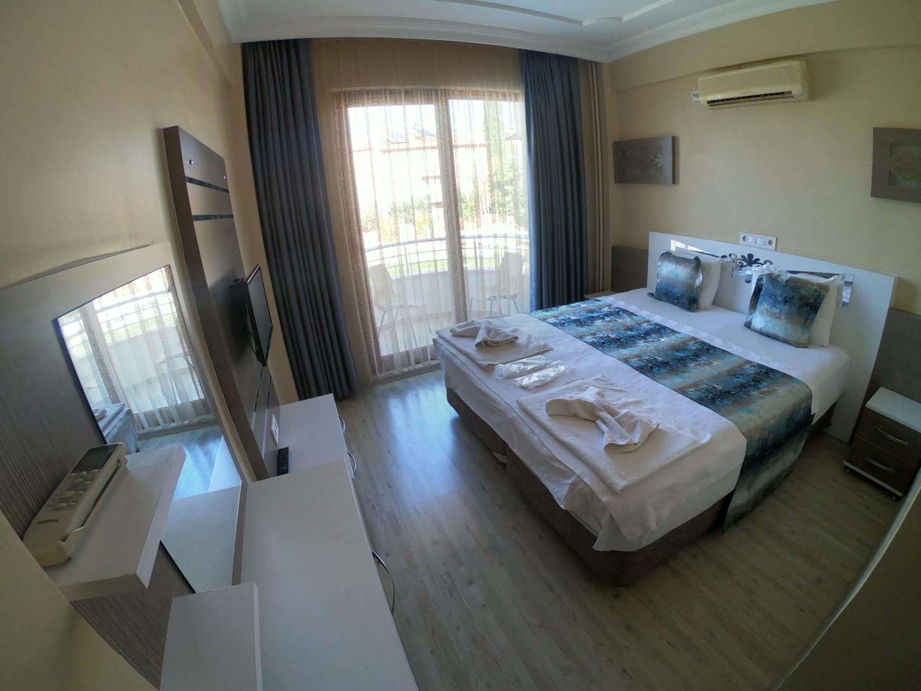 Double Room - Photo 10
