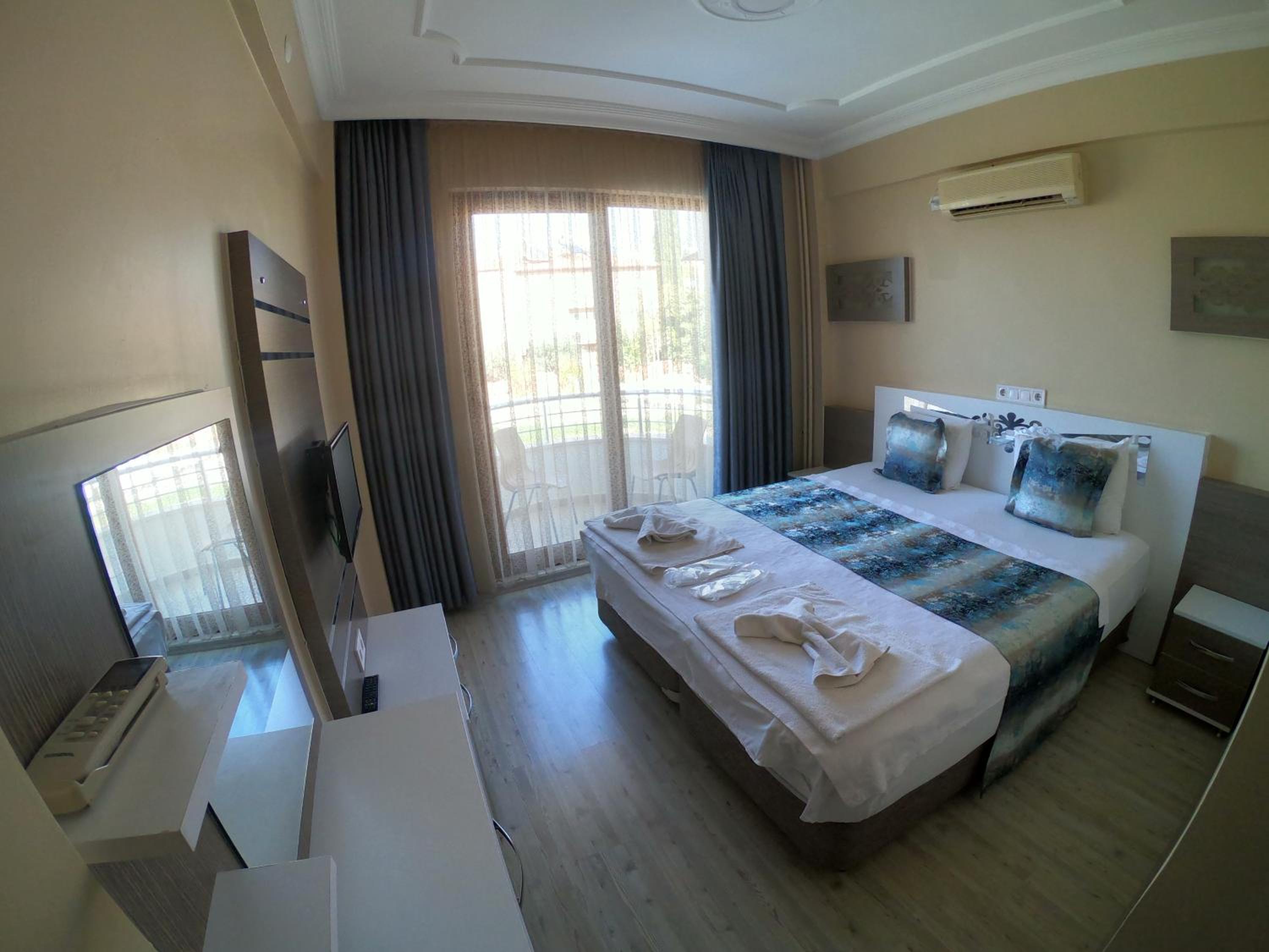 Double Room - Photo 9