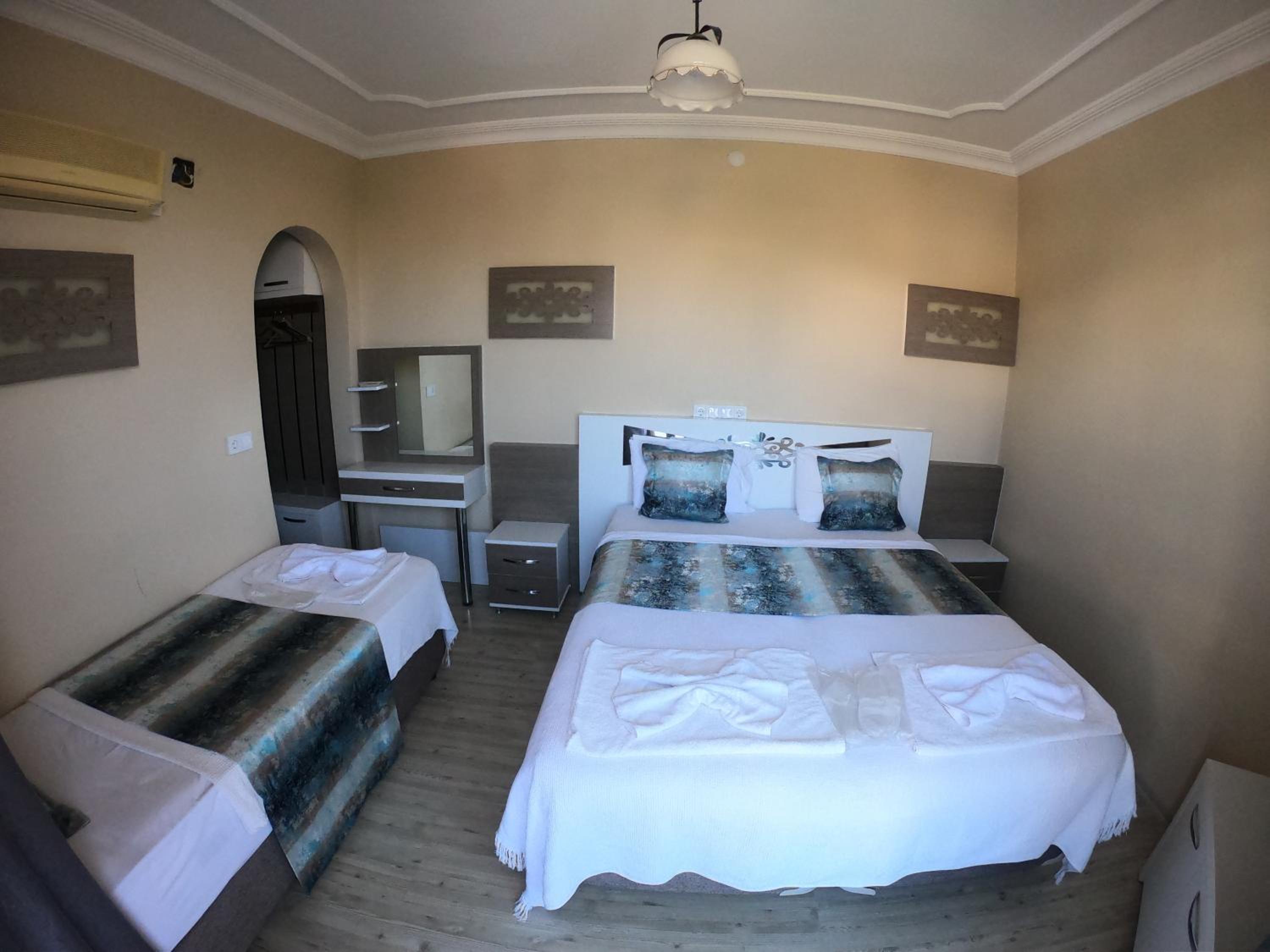 Triple Room - Photo 15