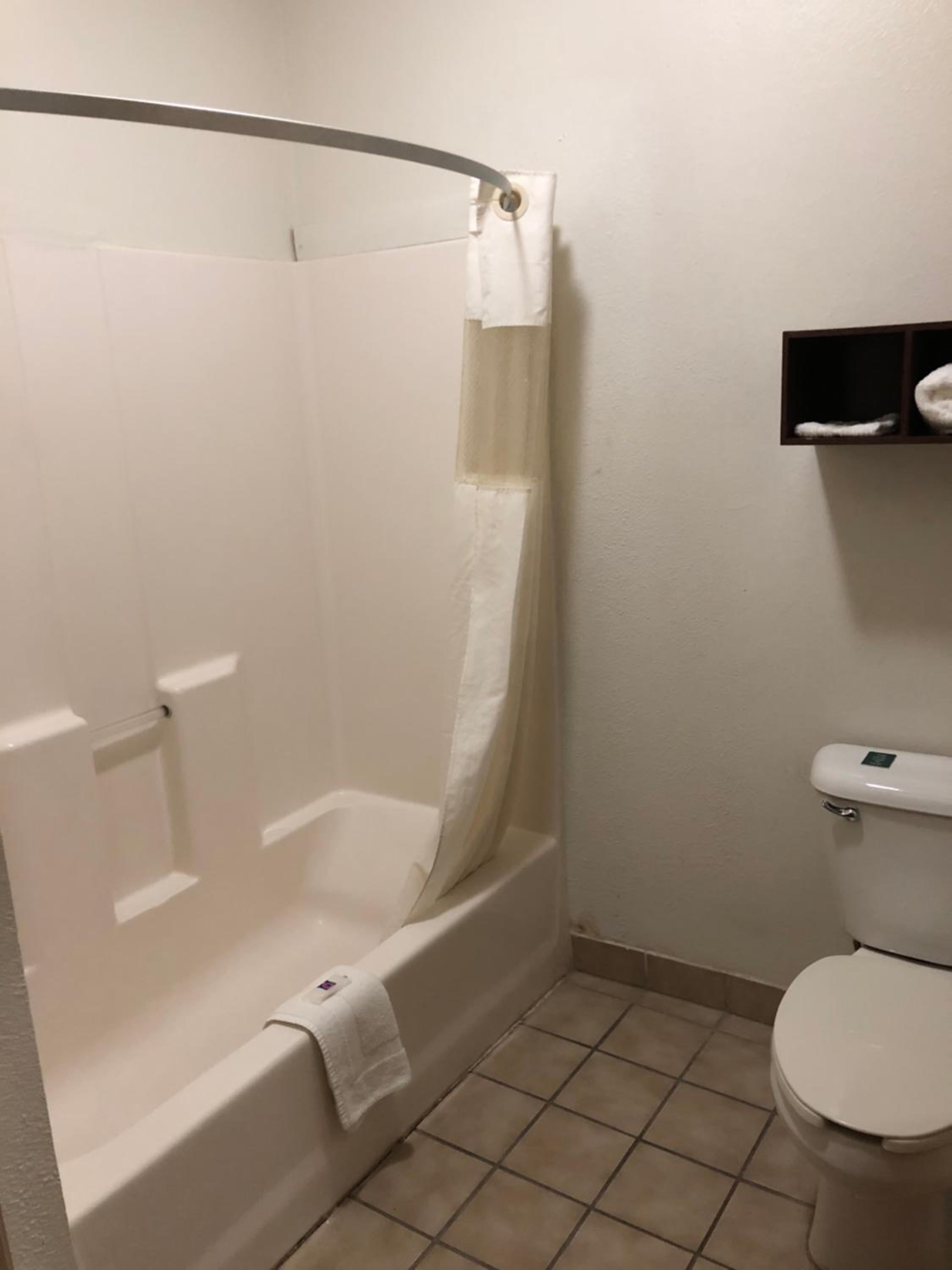 Deluxe Quadruple Room - Non-Smoking - Photo 8