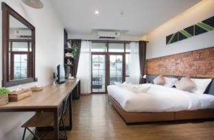 Superior Double or Twin Room with City View
