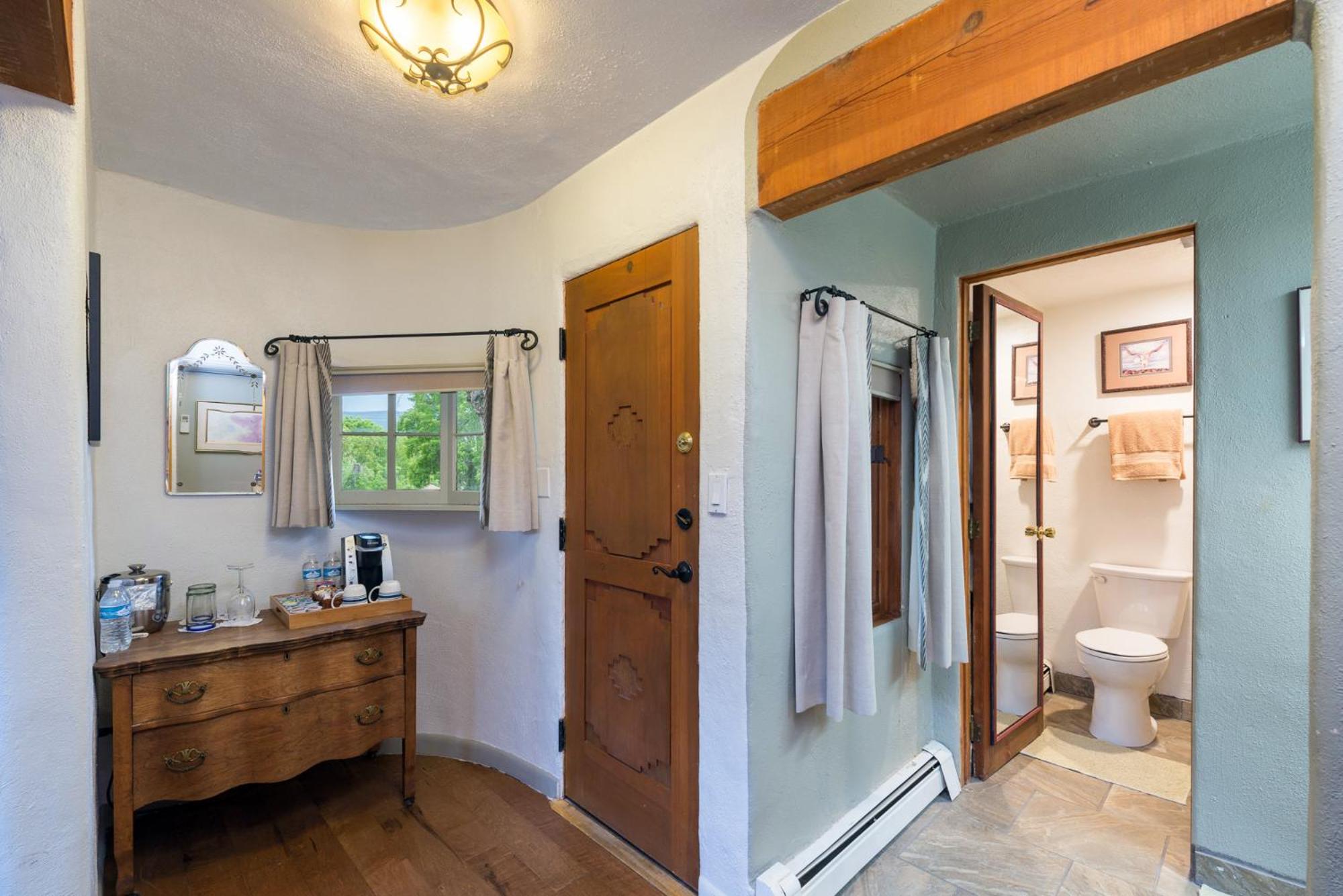 King Room with Garden View photo 2