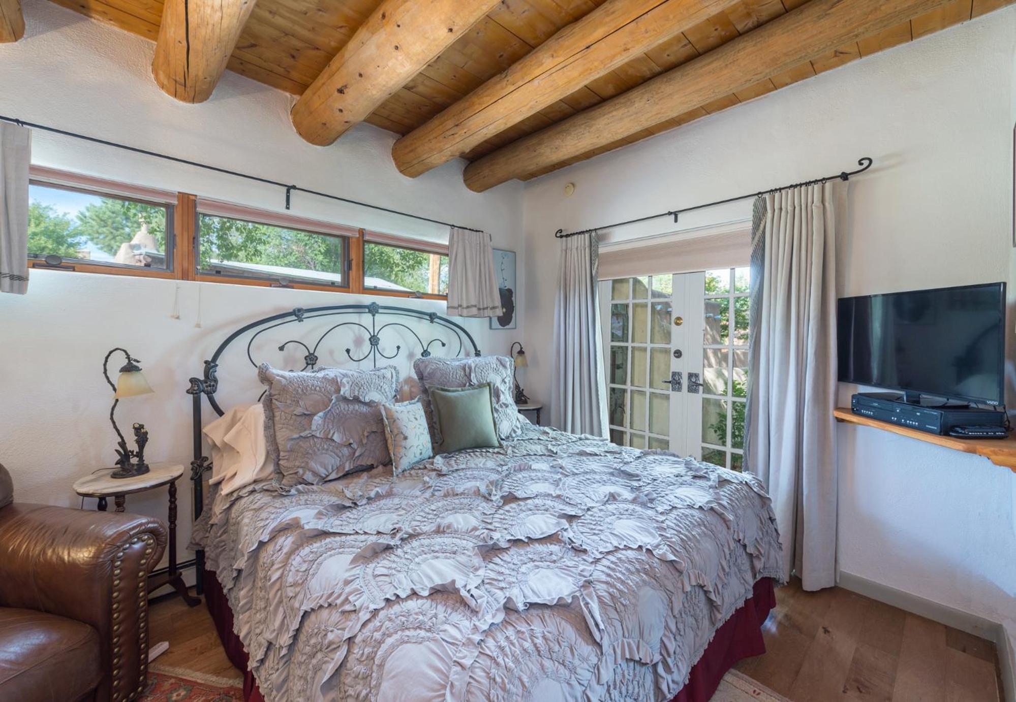 Two-Bedroom Suite photo 3