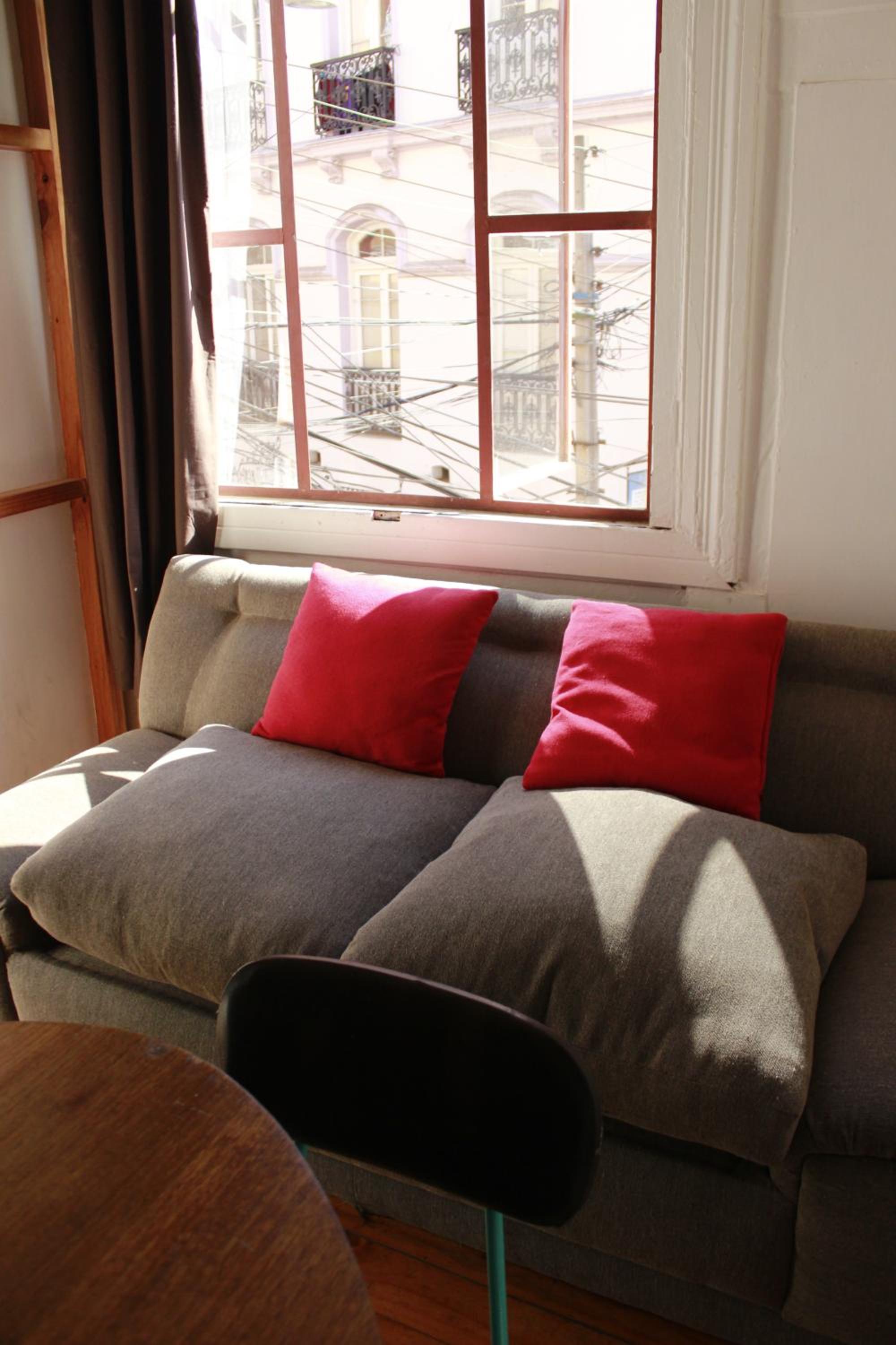 One-Bedroom Apartment photo 3