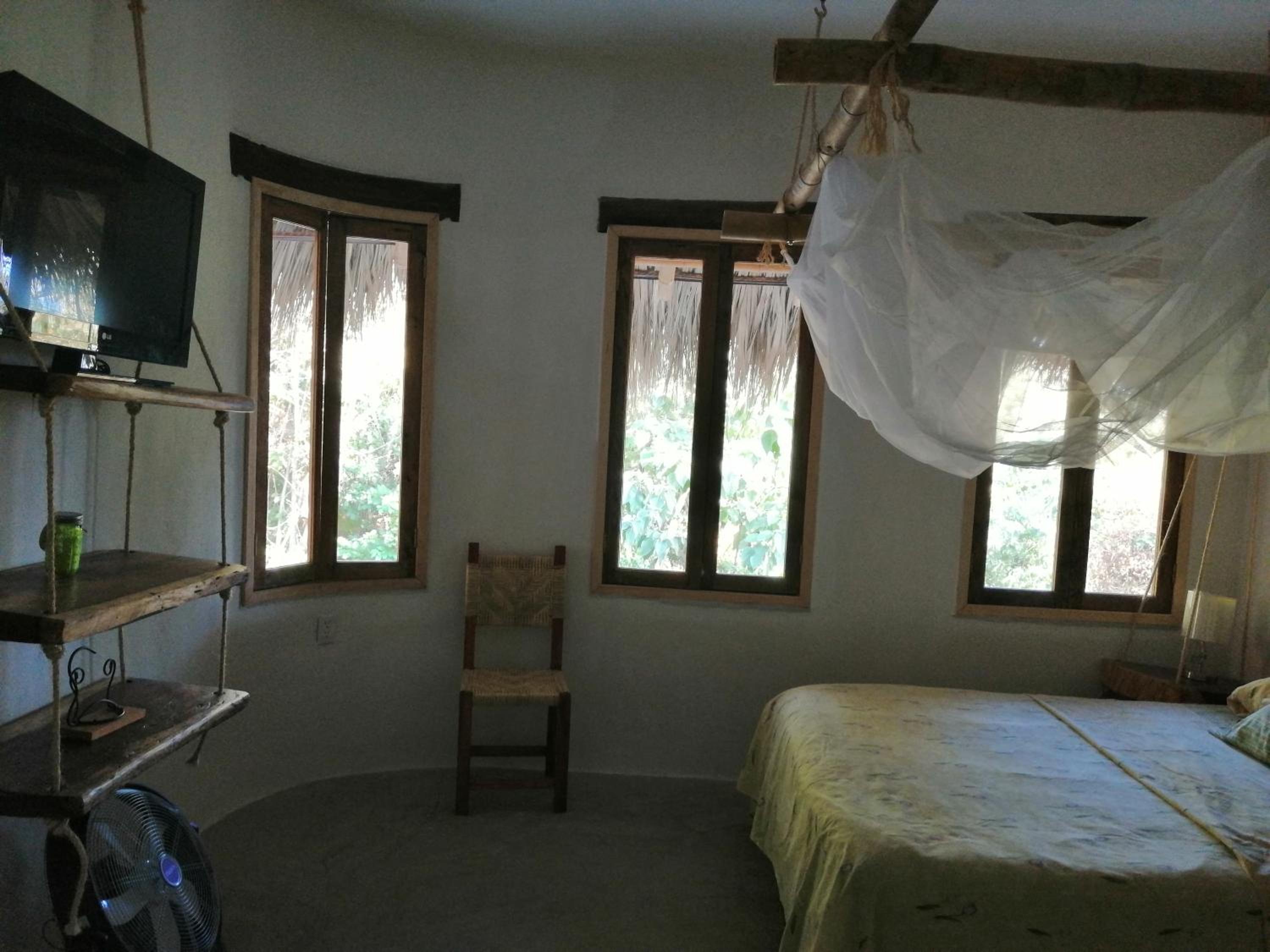 Bungalow with Sea View - Photo 13