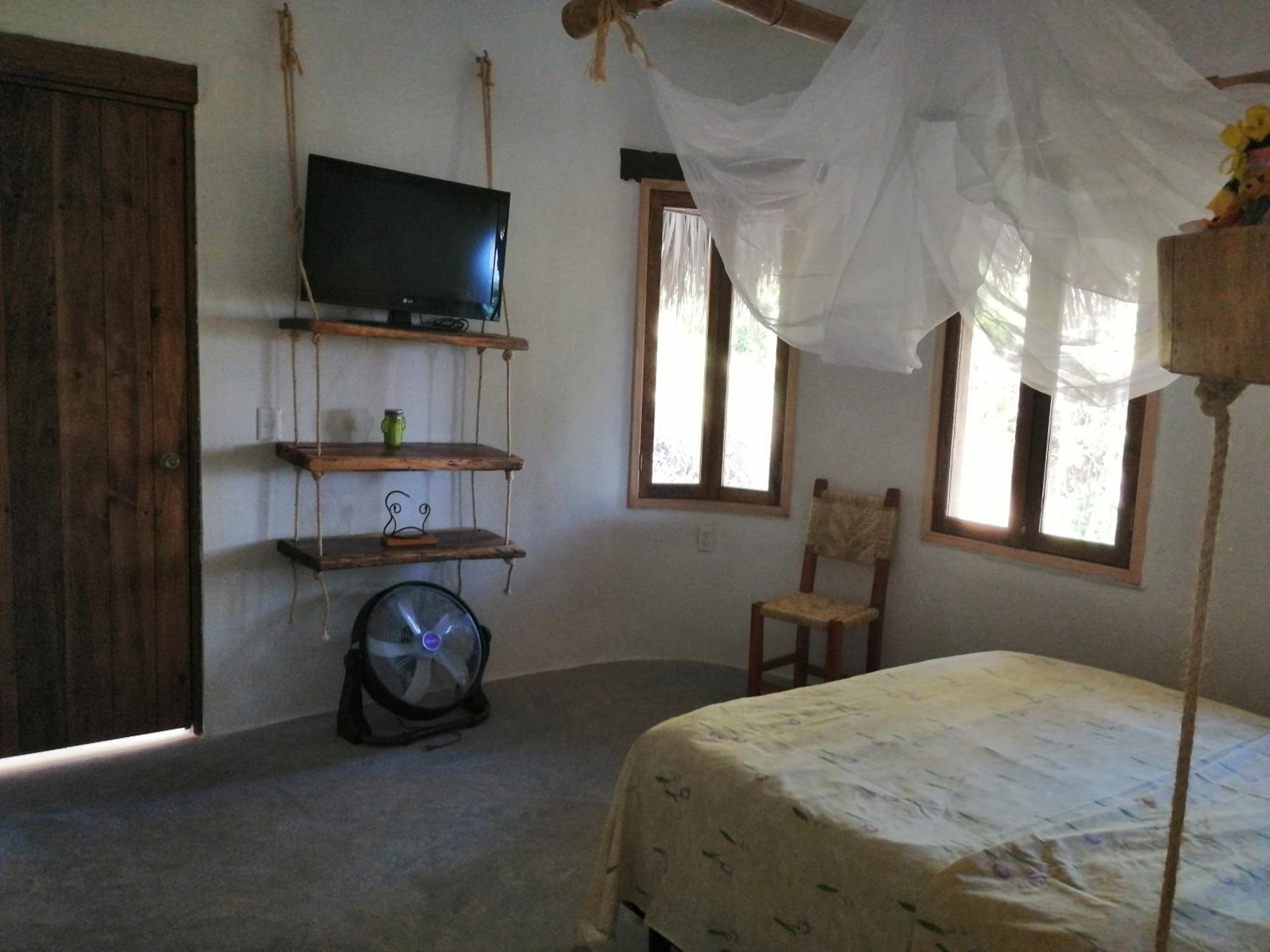Bungalow with Sea View - Photo 10
