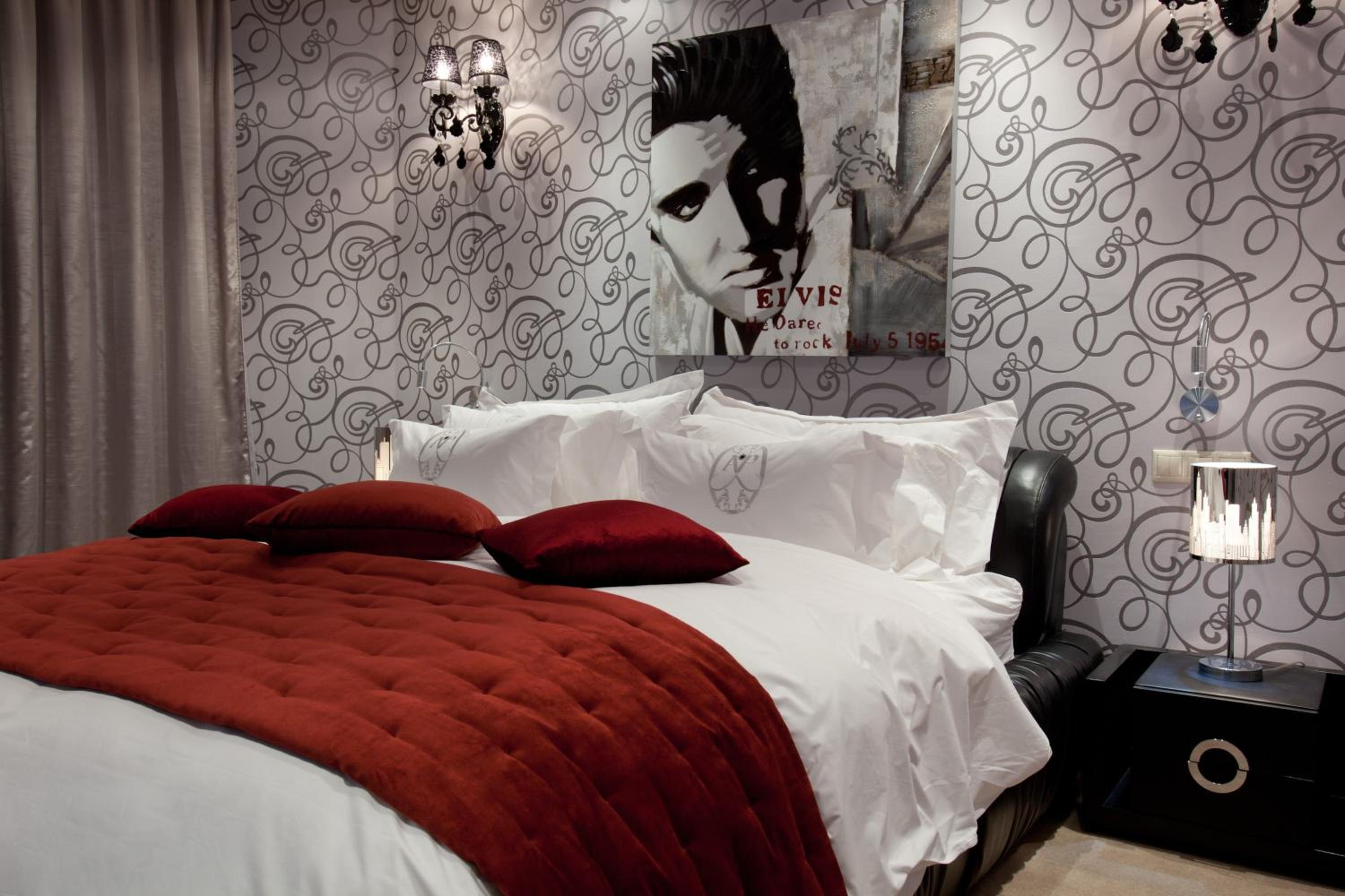 Deluxe Suite - Photo 5