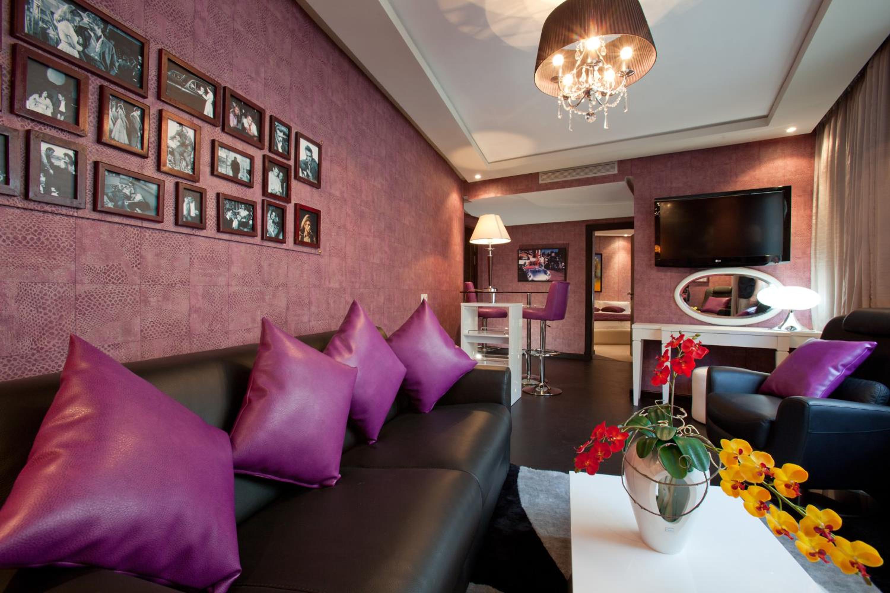 Superior Suite - Photo 2