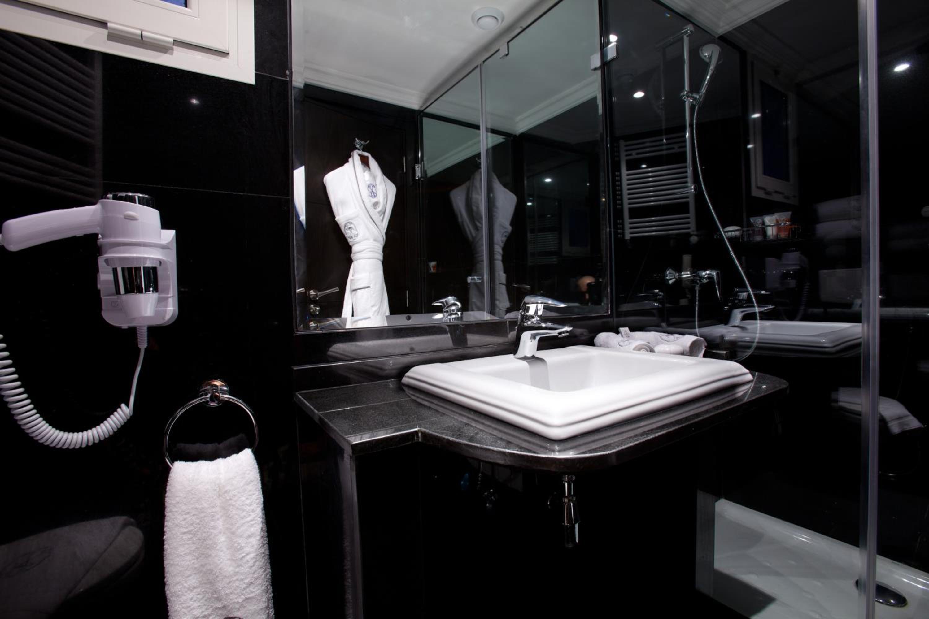 Junior Suite - Photo 6