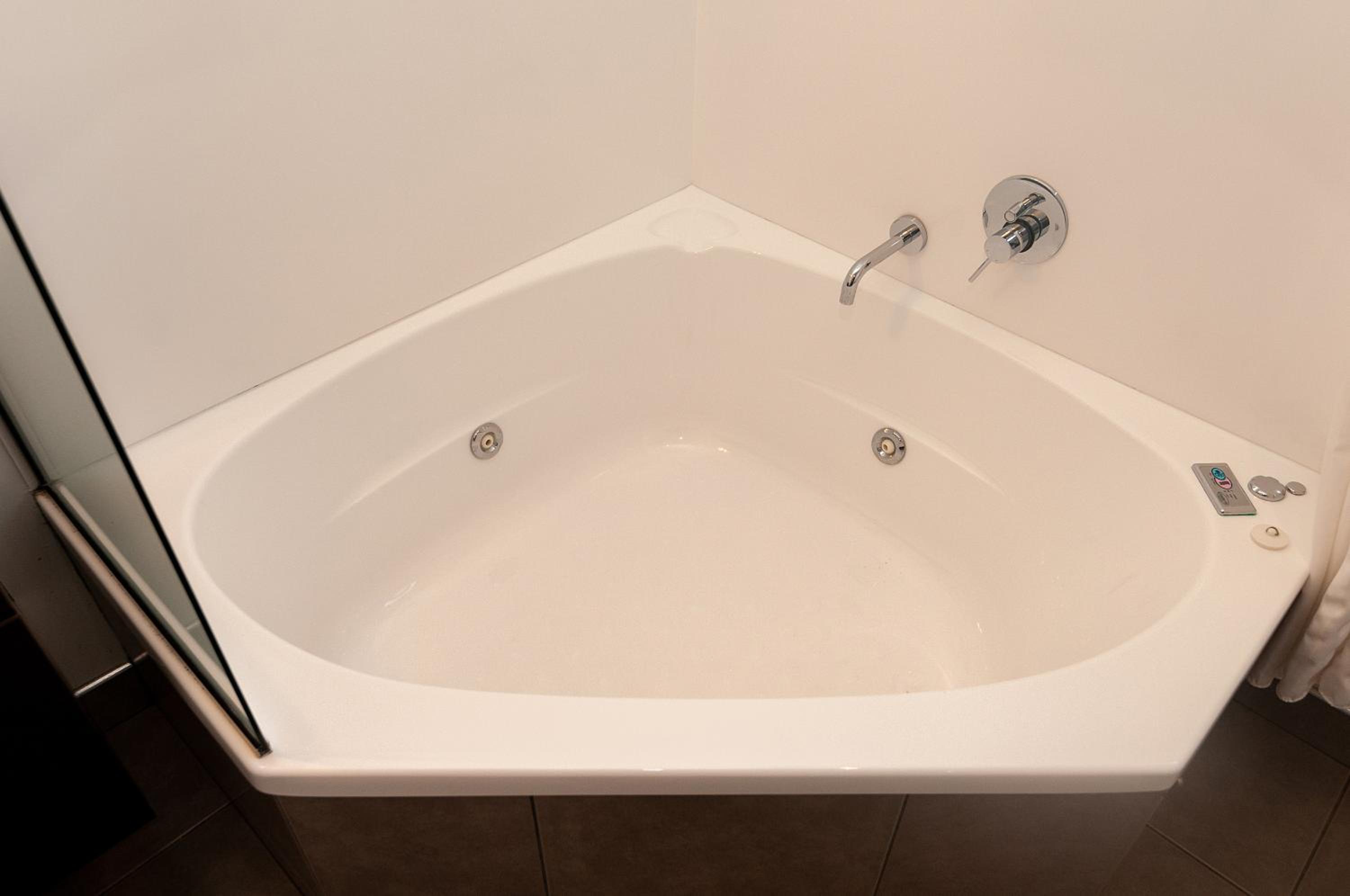 Two-Bedroom Apartment with Spa Bath photo 2
