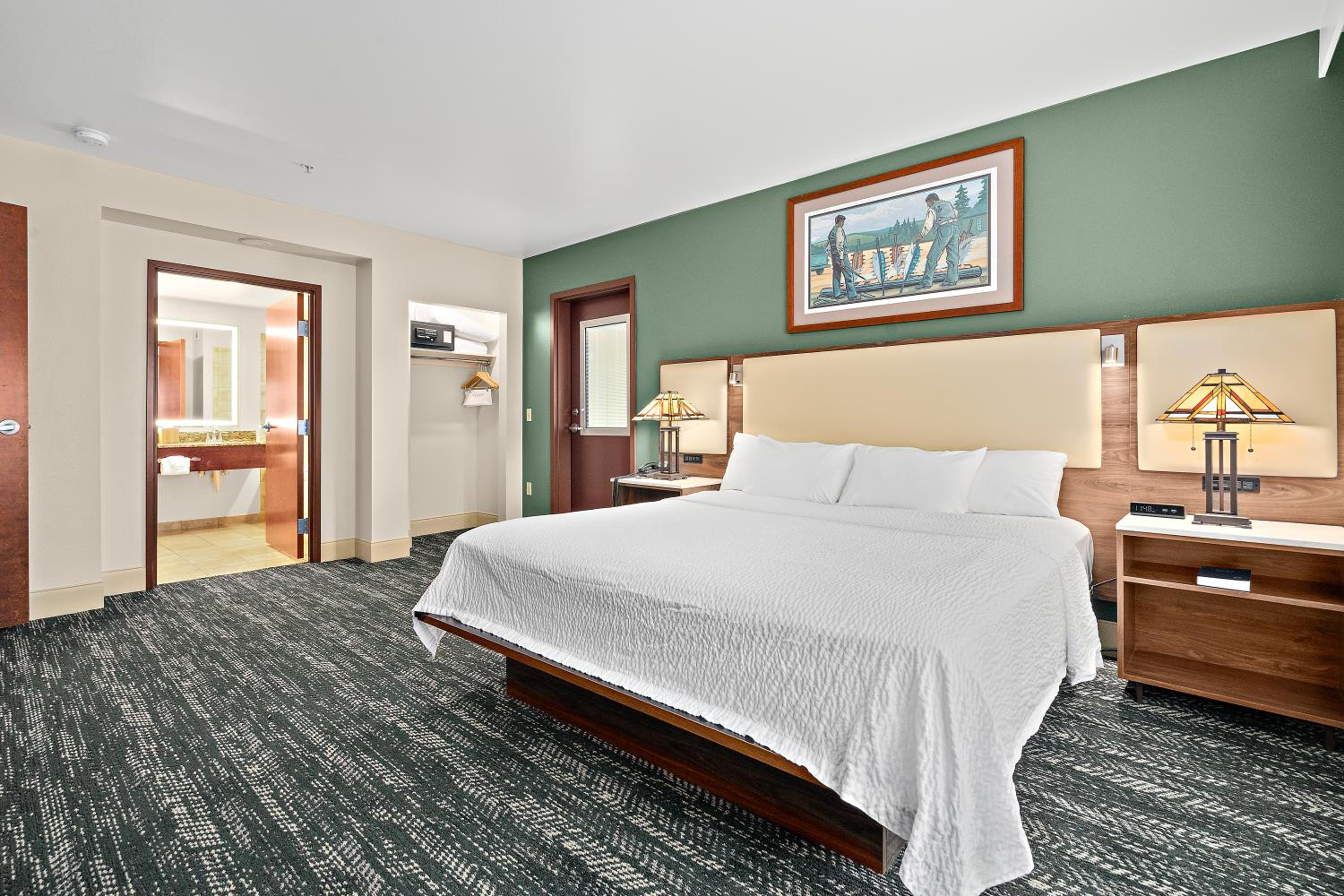 King Suite with Spa Bath