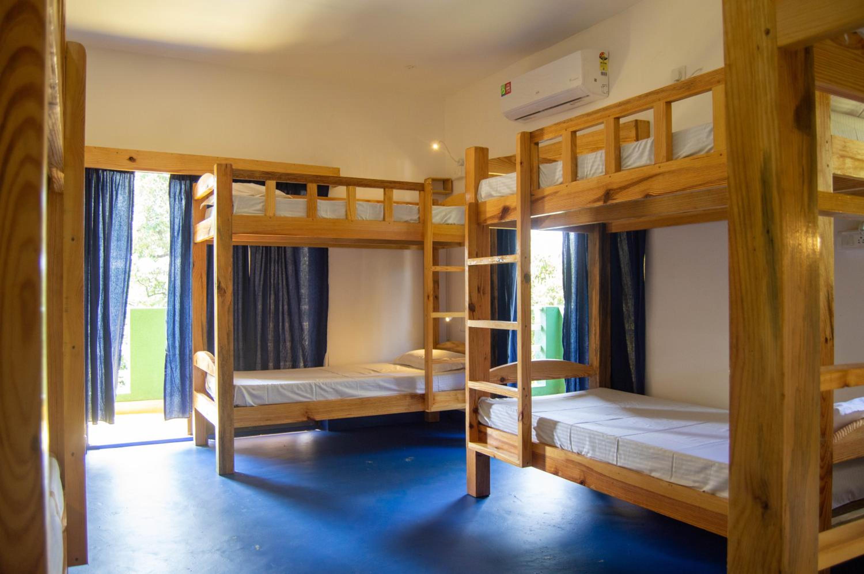 Bed in 10-Bed Mixed Dormitory Room photo 1