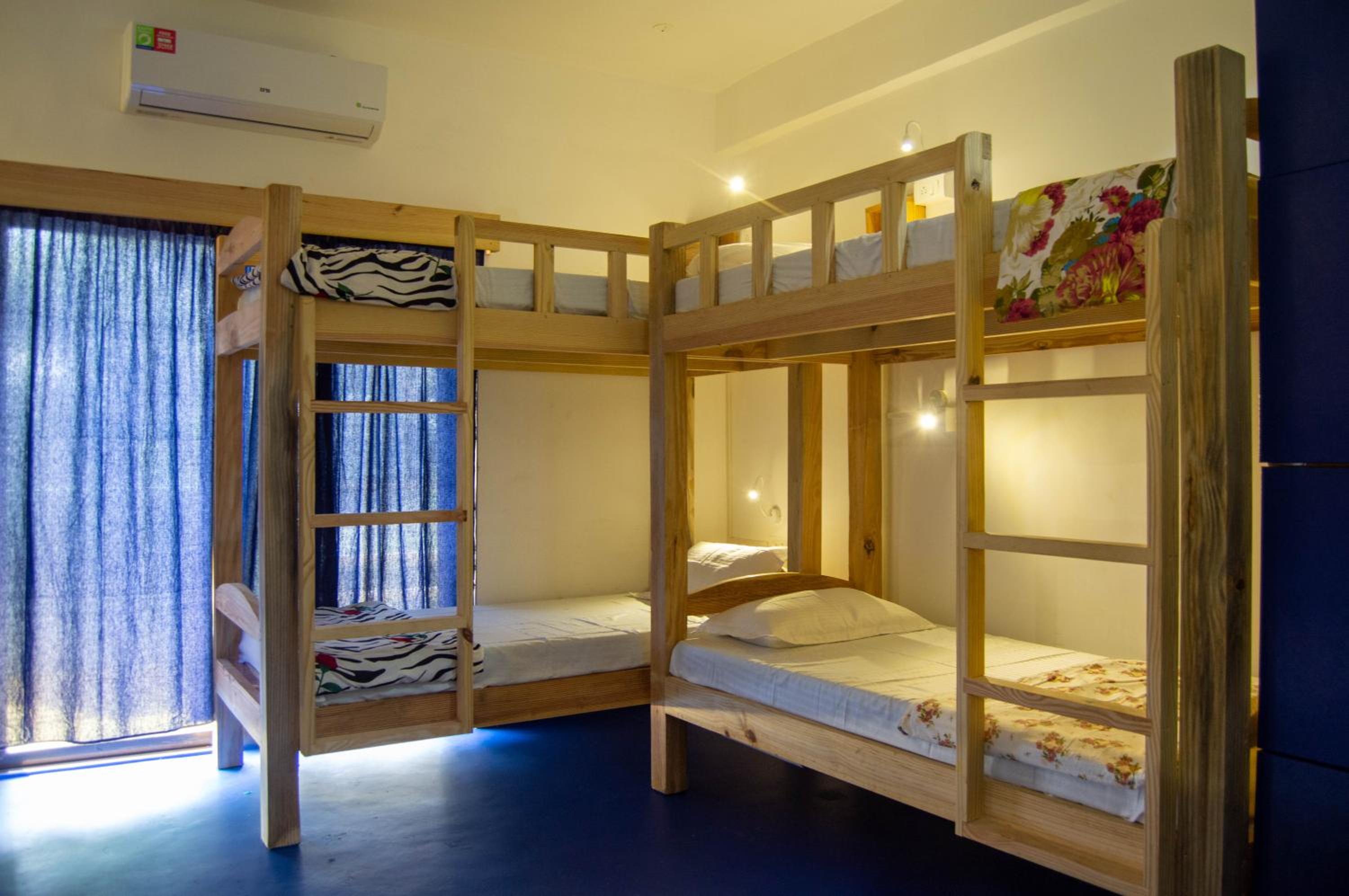 Bed in 8-Bed Mixed Dormitory Room photo 1