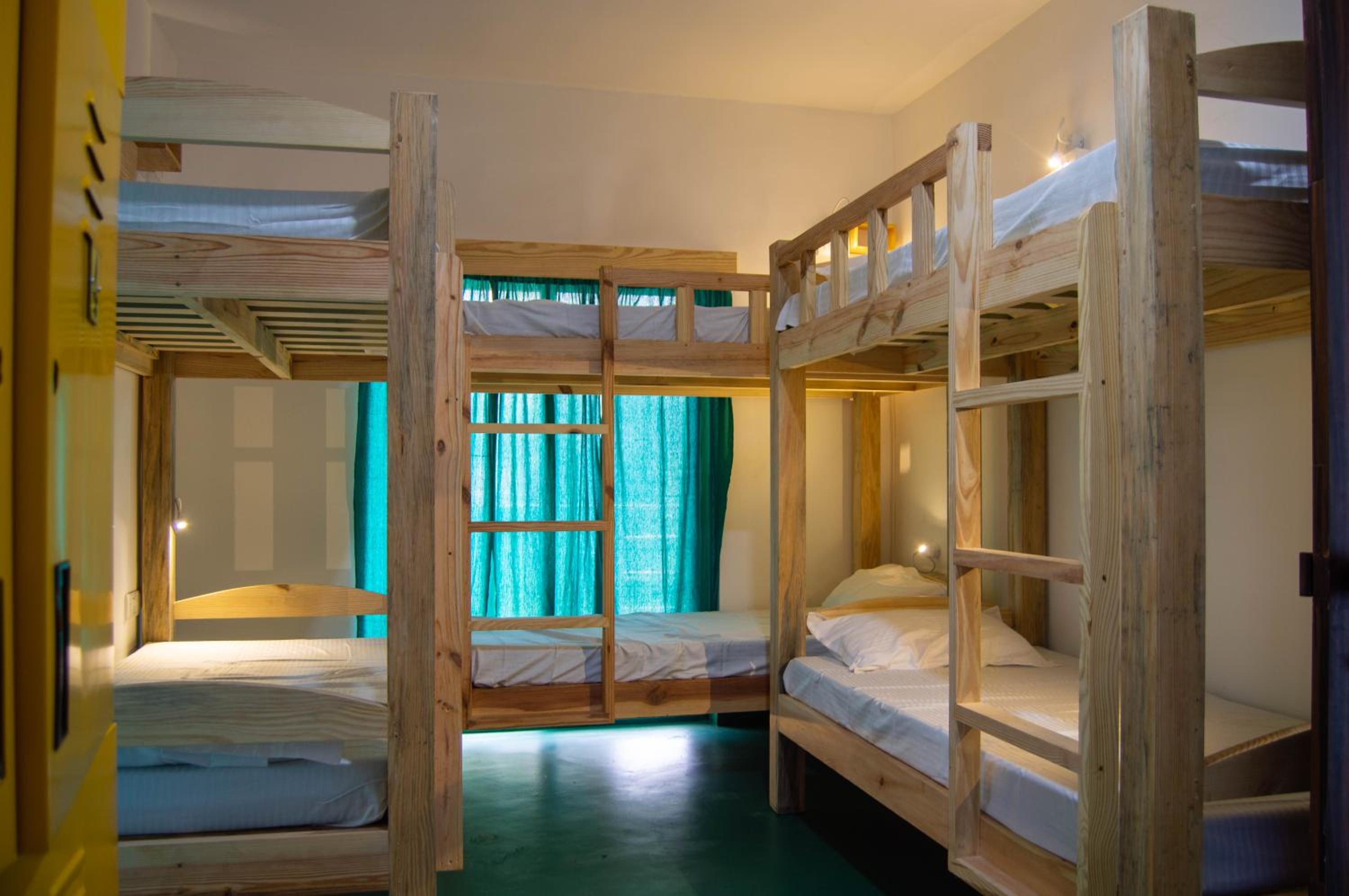 Bed in 6-Bed Mixed Dormitory Room photo 1