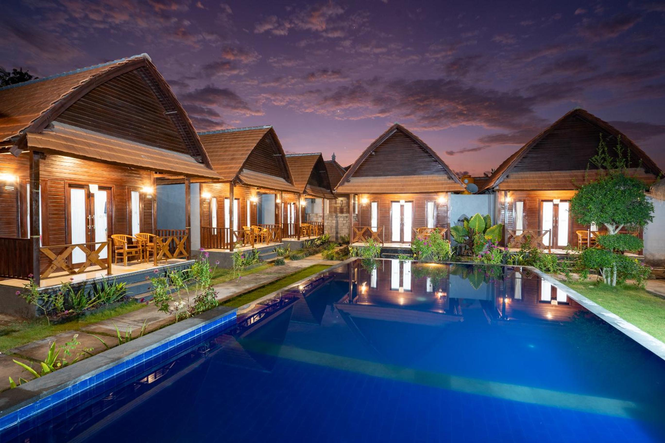 Double Room with Pool View - Photo 35