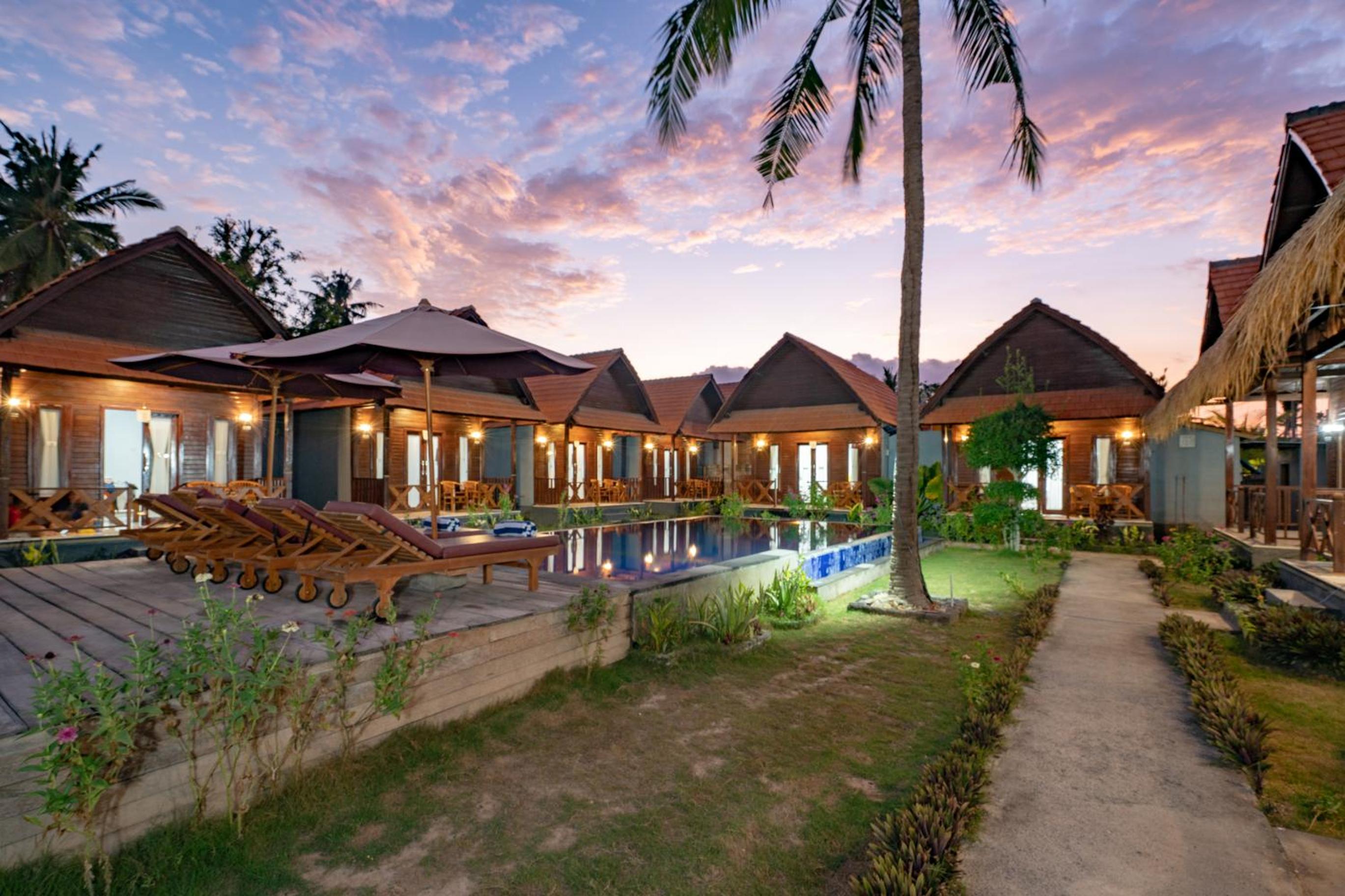 Double Room with Pool View - Photo 41