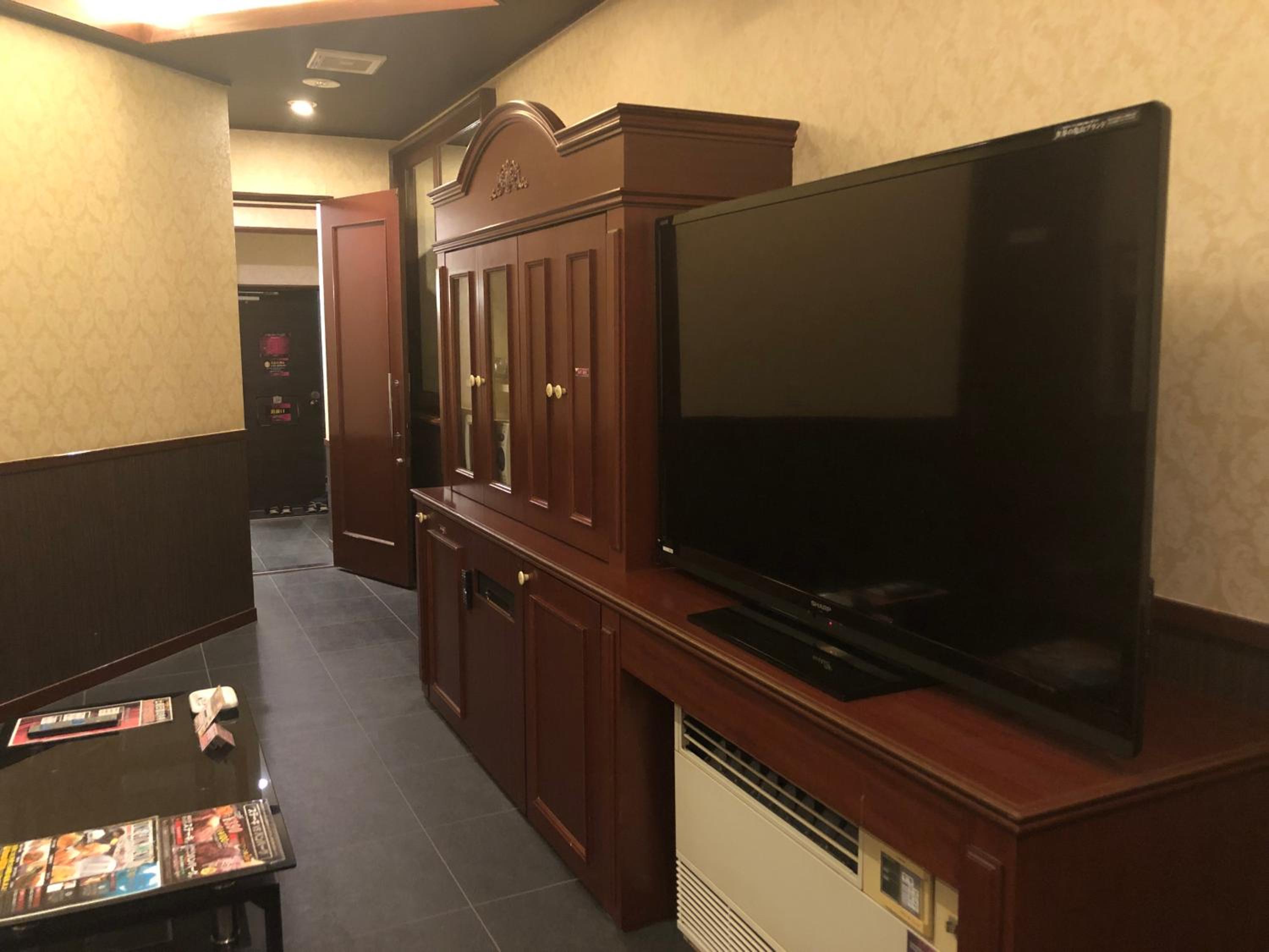 Double Room - Photo 6