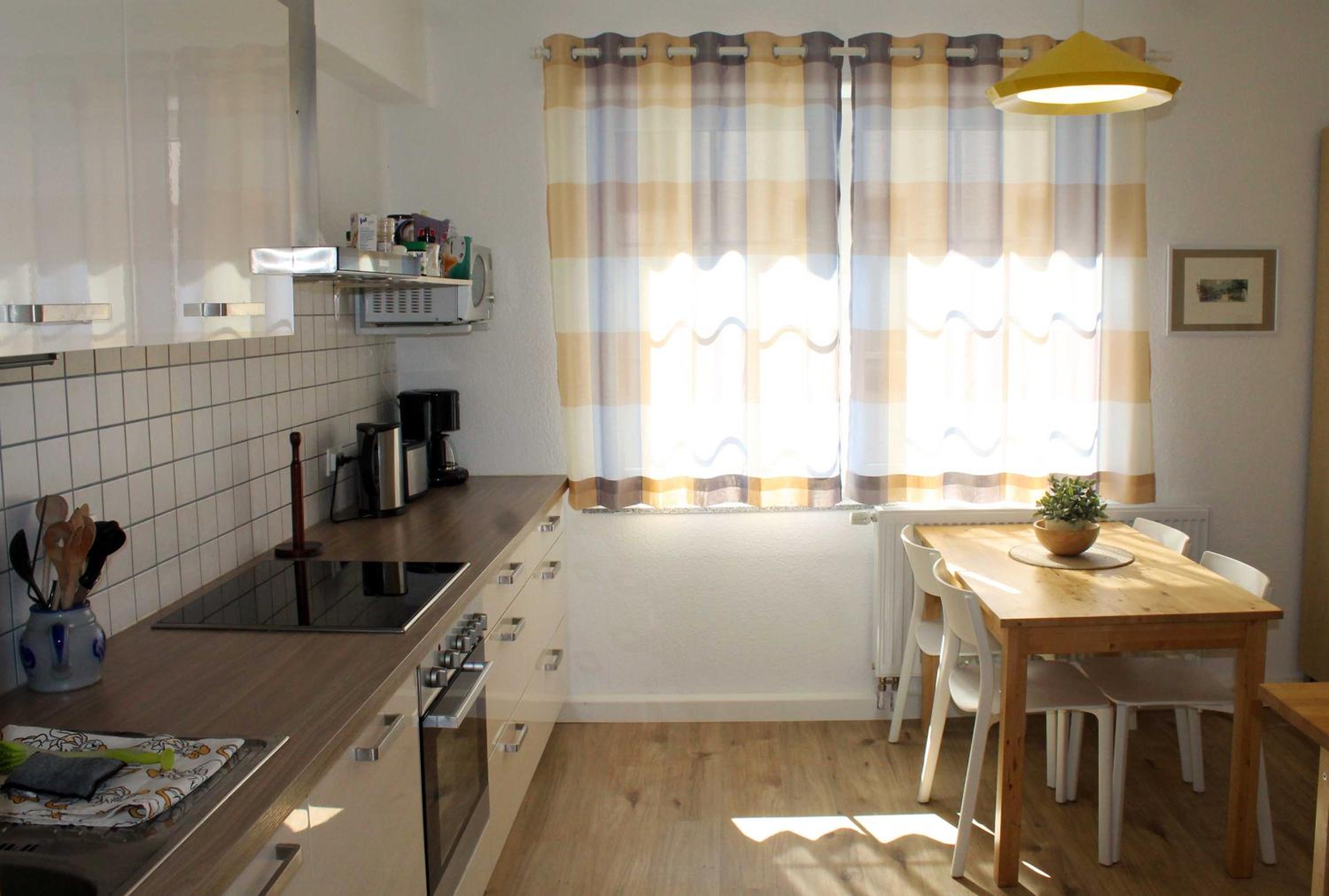 Large Air-conditioned Two-Bedroom Apartment photo 3