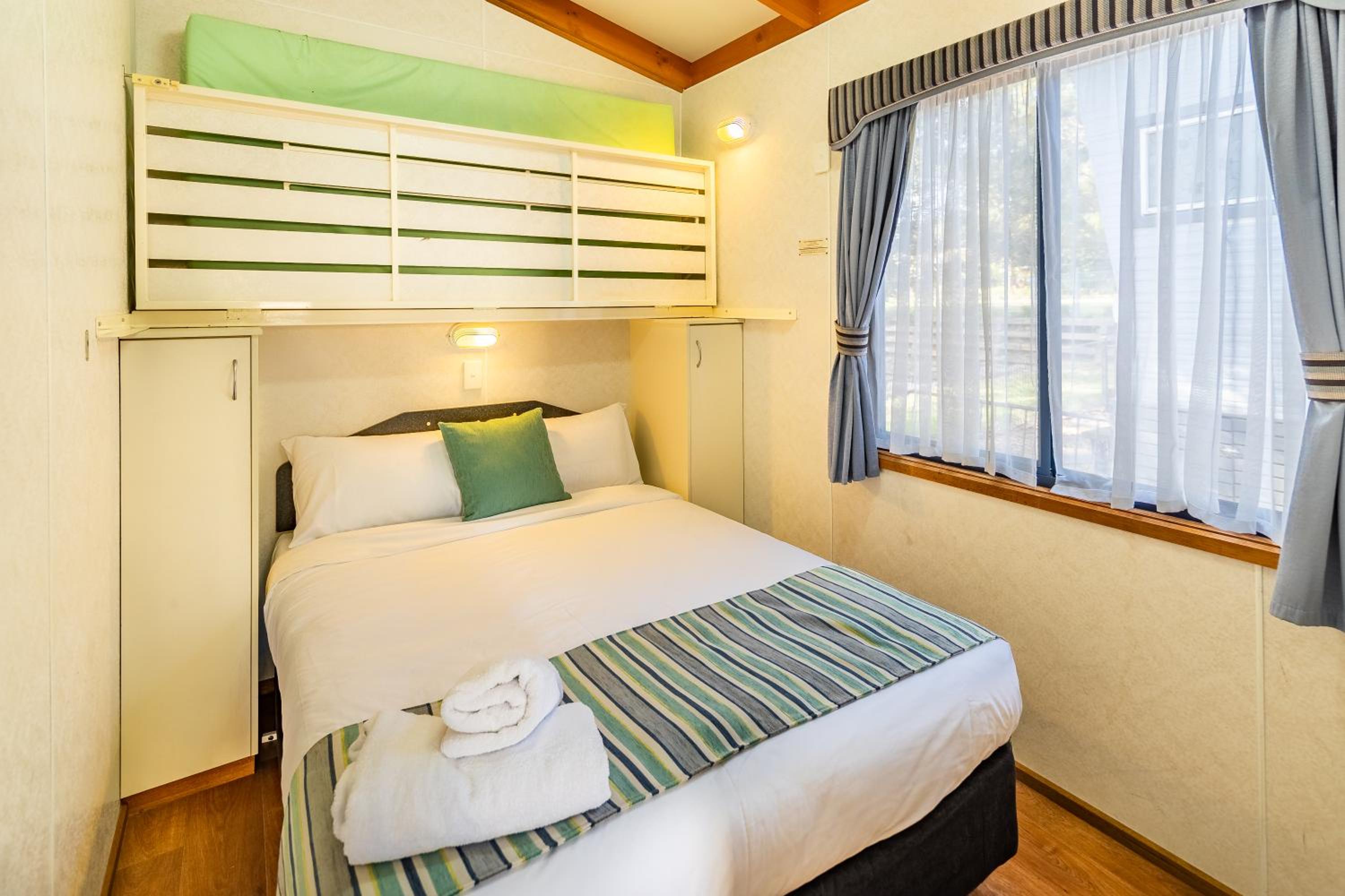 2 Bedroom Bellbird Cottage (No Pets Allowed) photo 1